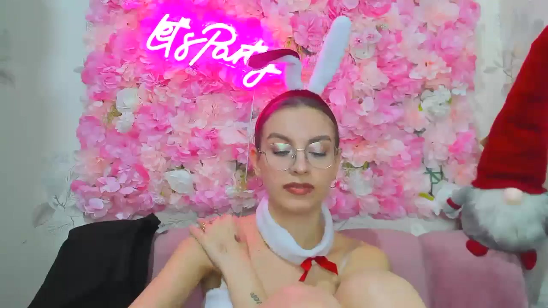 Gallery image thumbnail from SofiaLiub's myfreecams stream on, 12/22/2024, 13:32 image 17 of 20