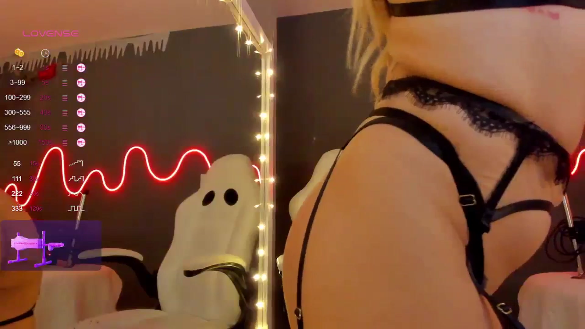 Gallery image thumbnail from SofiaMoon_'s myfreecams stream on, 12/22/2023, 01:08 image 4 of 20