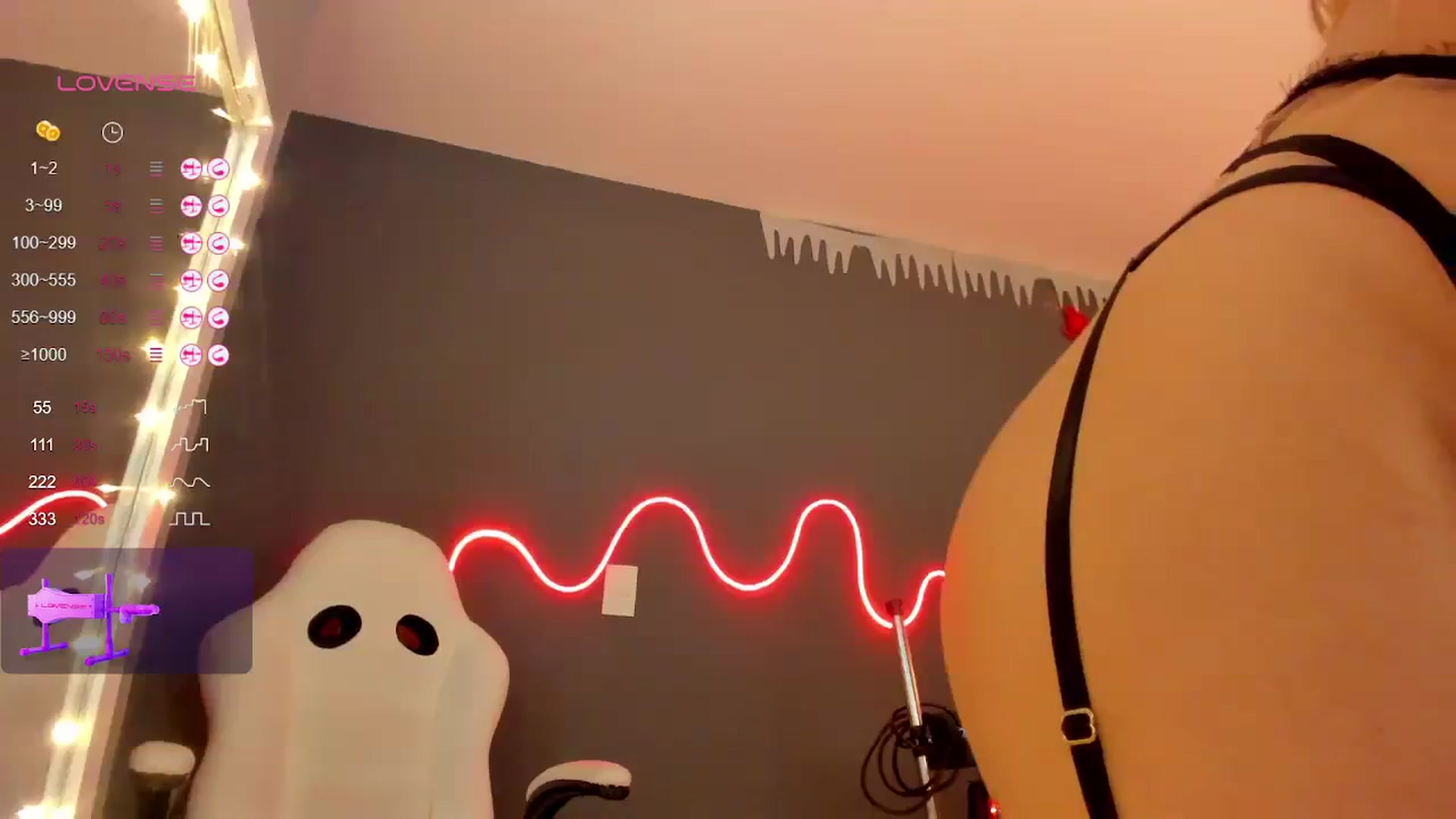Gallery image thumbnail from SofiaMoon_'s myfreecams stream on, 12/22/2023, 01:08 image 18 of 20