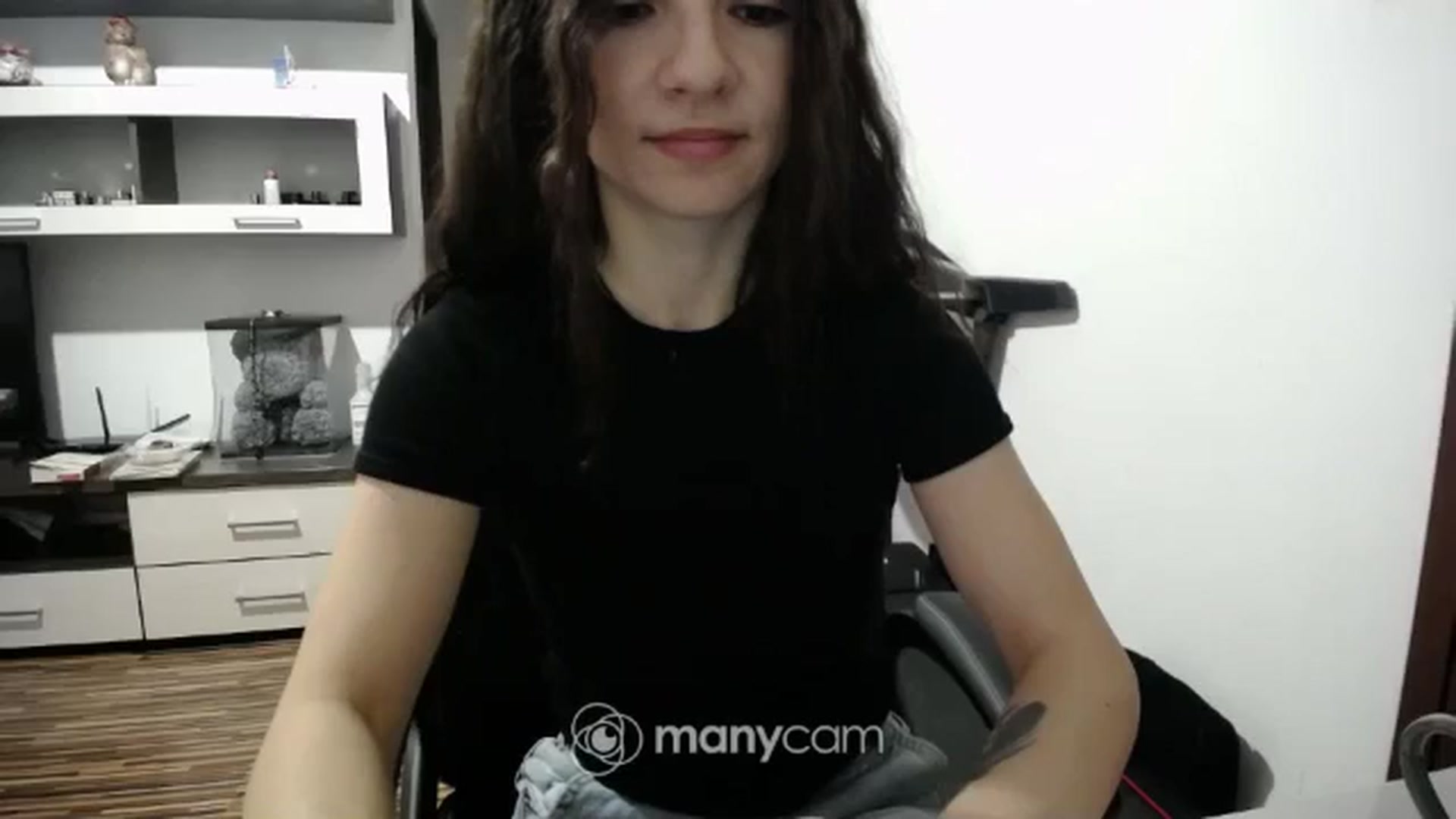 Gallery image thumbnail from SofiaS1_3's myfreecams stream on, 03/23/2025, 12:42 image 3 of 20