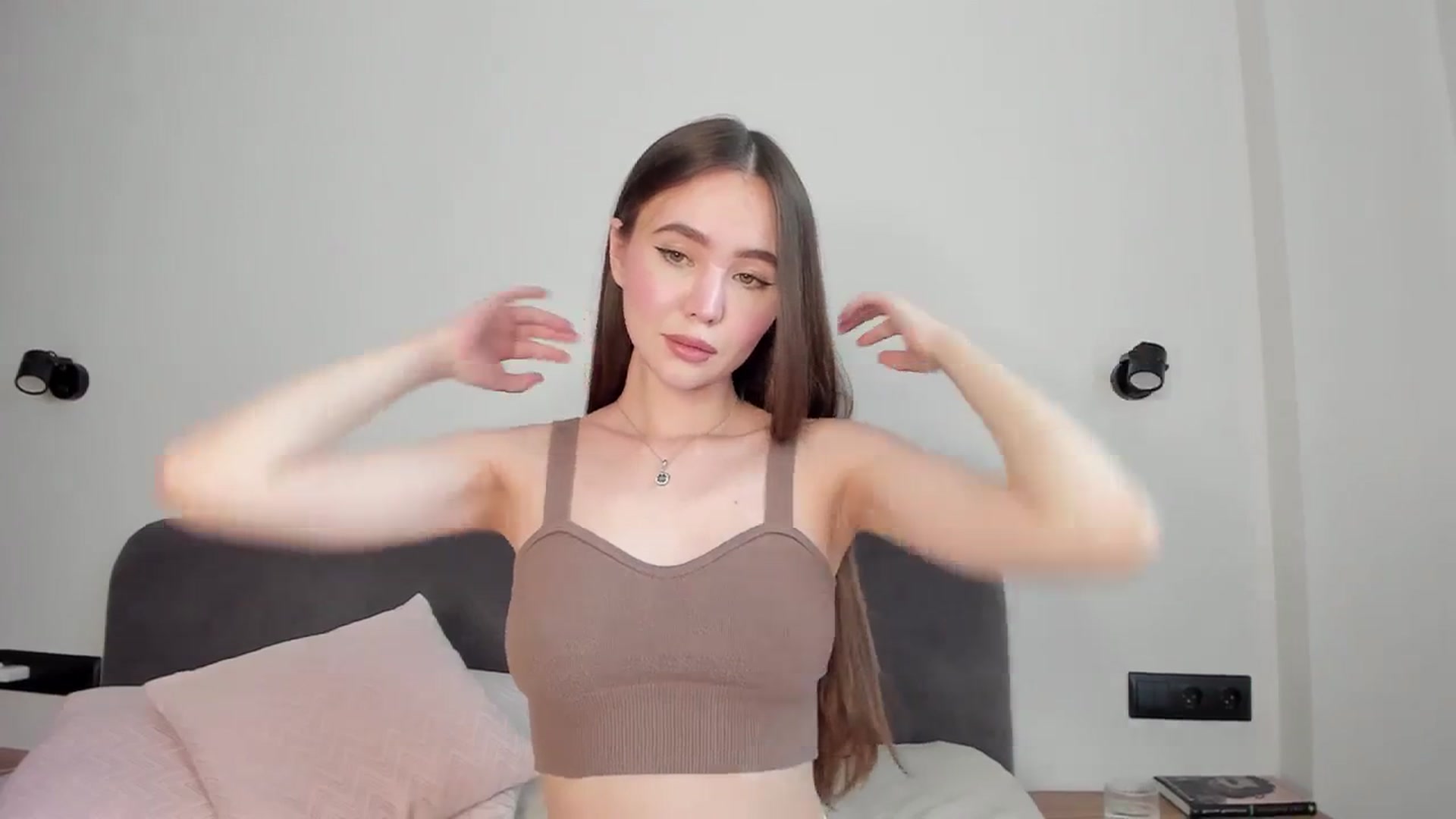 Gallery image thumbnail from SofiaShy's myfreecams stream on, 08/22/2023, 08:07 image 11 of 20