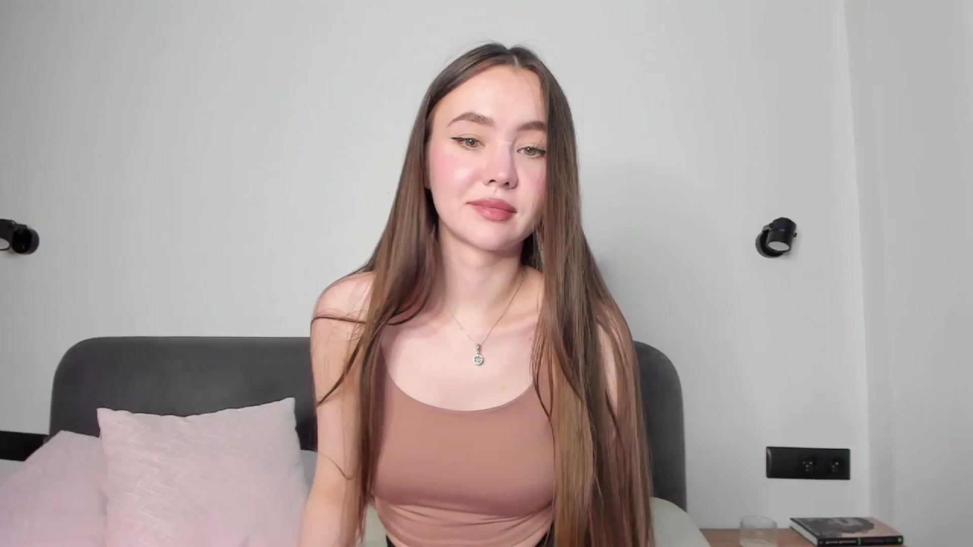 Gallery image thumbnail from SofiaShy's myfreecams stream on, 09/03/2023, 10:43 image 12 of 20