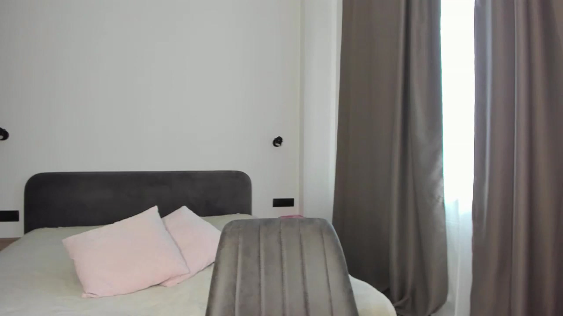 Gallery image thumbnail from SofiaShy's myfreecams stream on, 09/06/2023, 10:17 image 12 of 20
