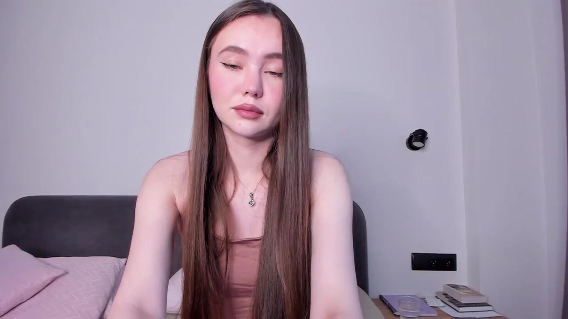 Gallery image thumbnail from SofiaShy's myfreecams stream on, 12/11/2023, 10:29 image 13 of 20