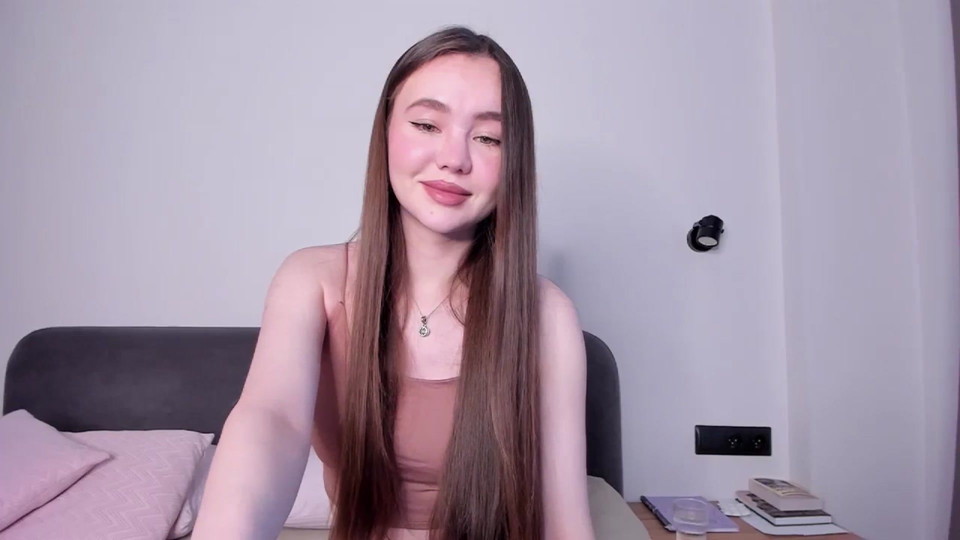 Gallery image thumbnail from SofiaShy's myfreecams stream on, 12/11/2023, 10:29 image 17 of 20