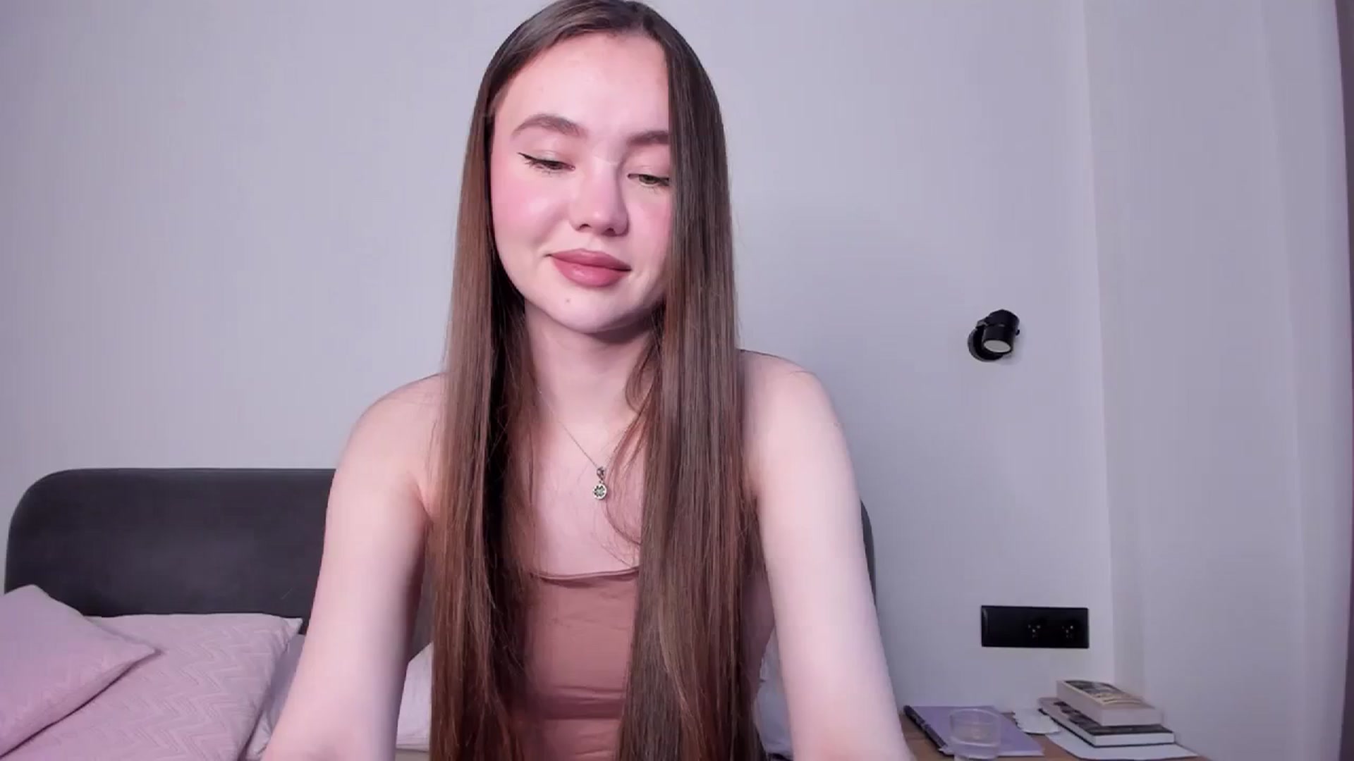 Gallery image thumbnail from SofiaShy's myfreecams stream on, 12/11/2023, 10:29 image 20 of 20