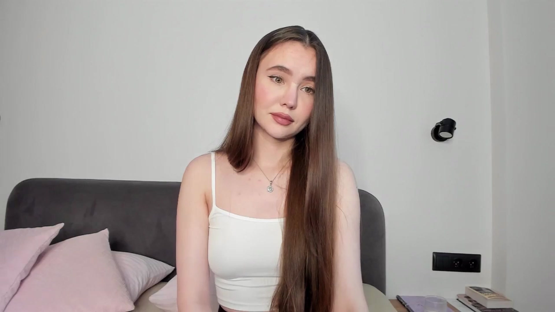 Gallery image thumbnail from SofiaShy's myfreecams stream on, 12/12/2023, 10:43 image 19 of 20