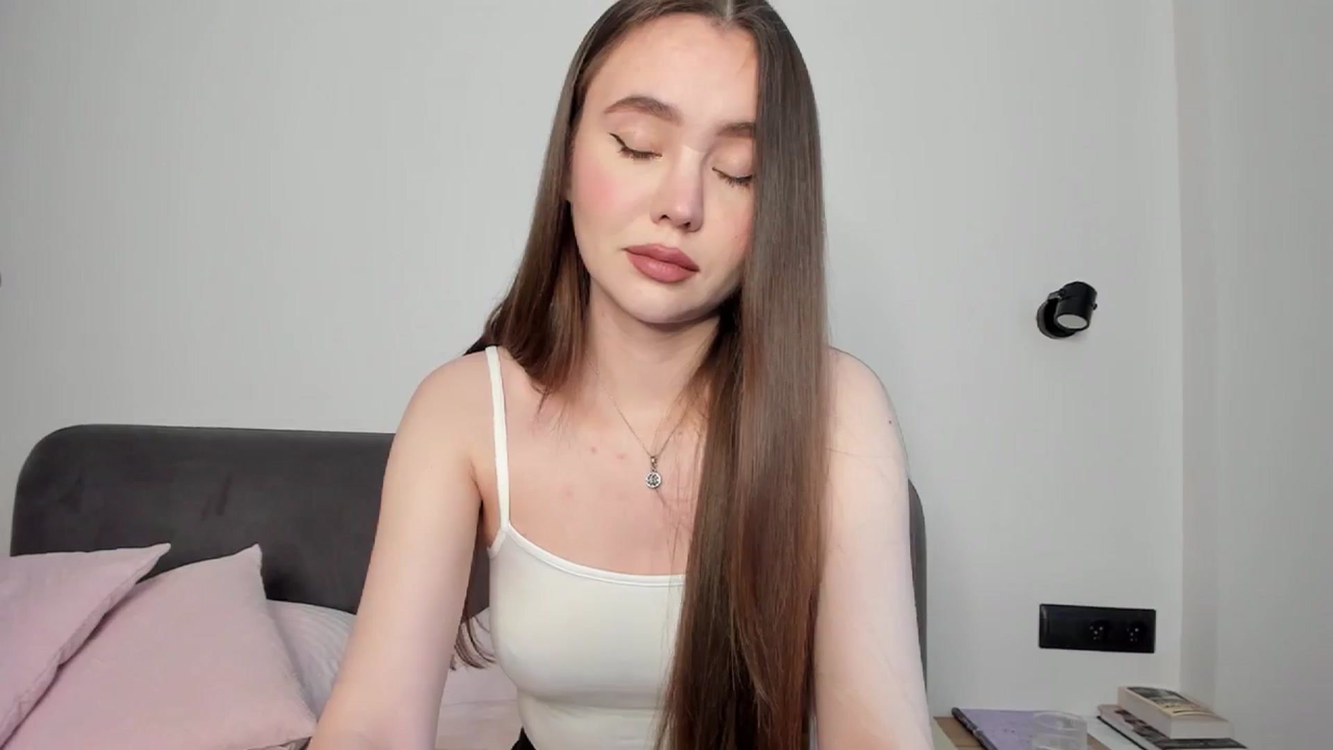 Gallery image thumbnail from SofiaShy's myfreecams stream on, 12/12/2023, 10:43 image 2 of 20