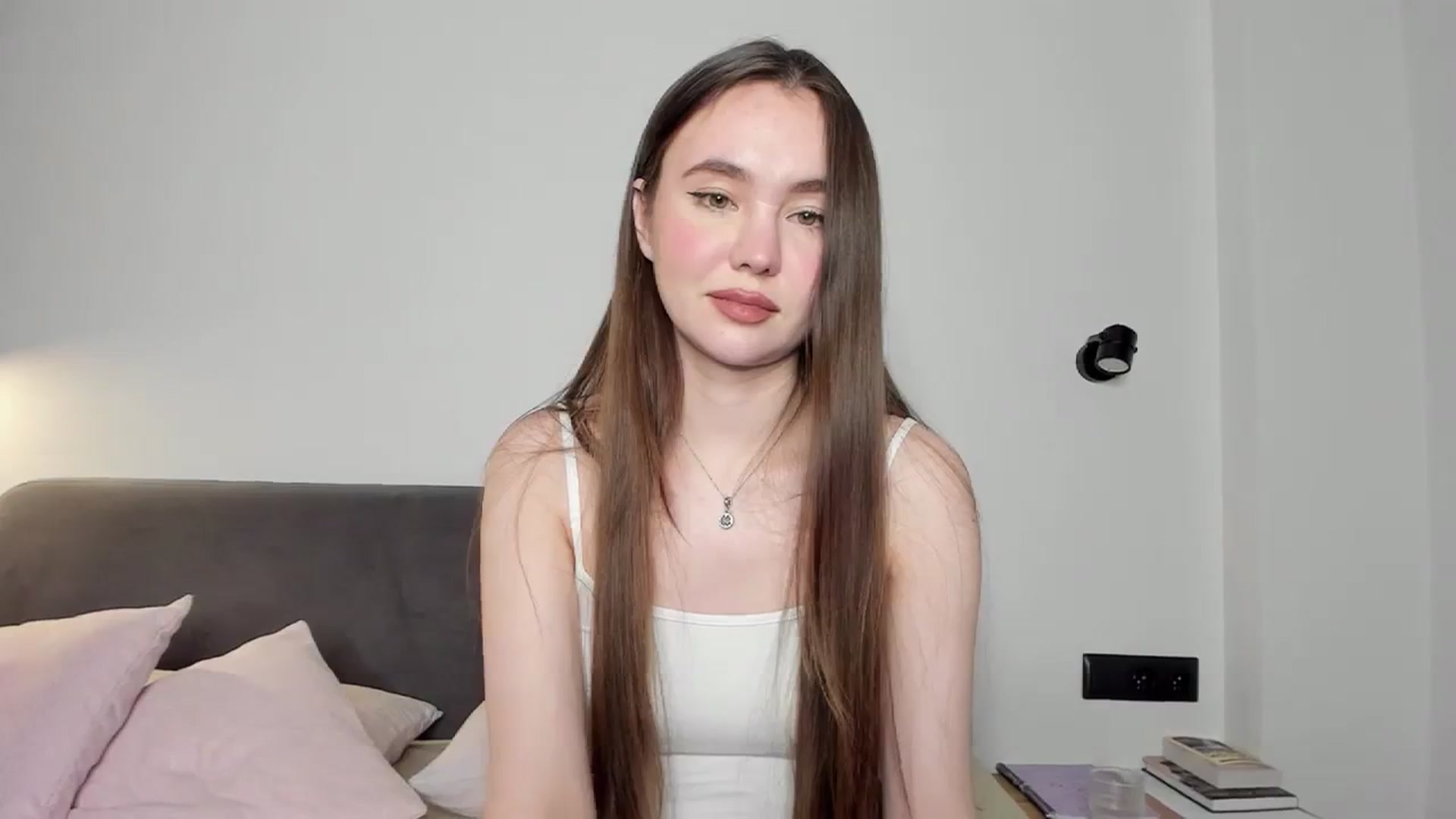 Gallery image thumbnail from SofiaShy's myfreecams stream on, 12/12/2023, 17:08 image 7 of 20