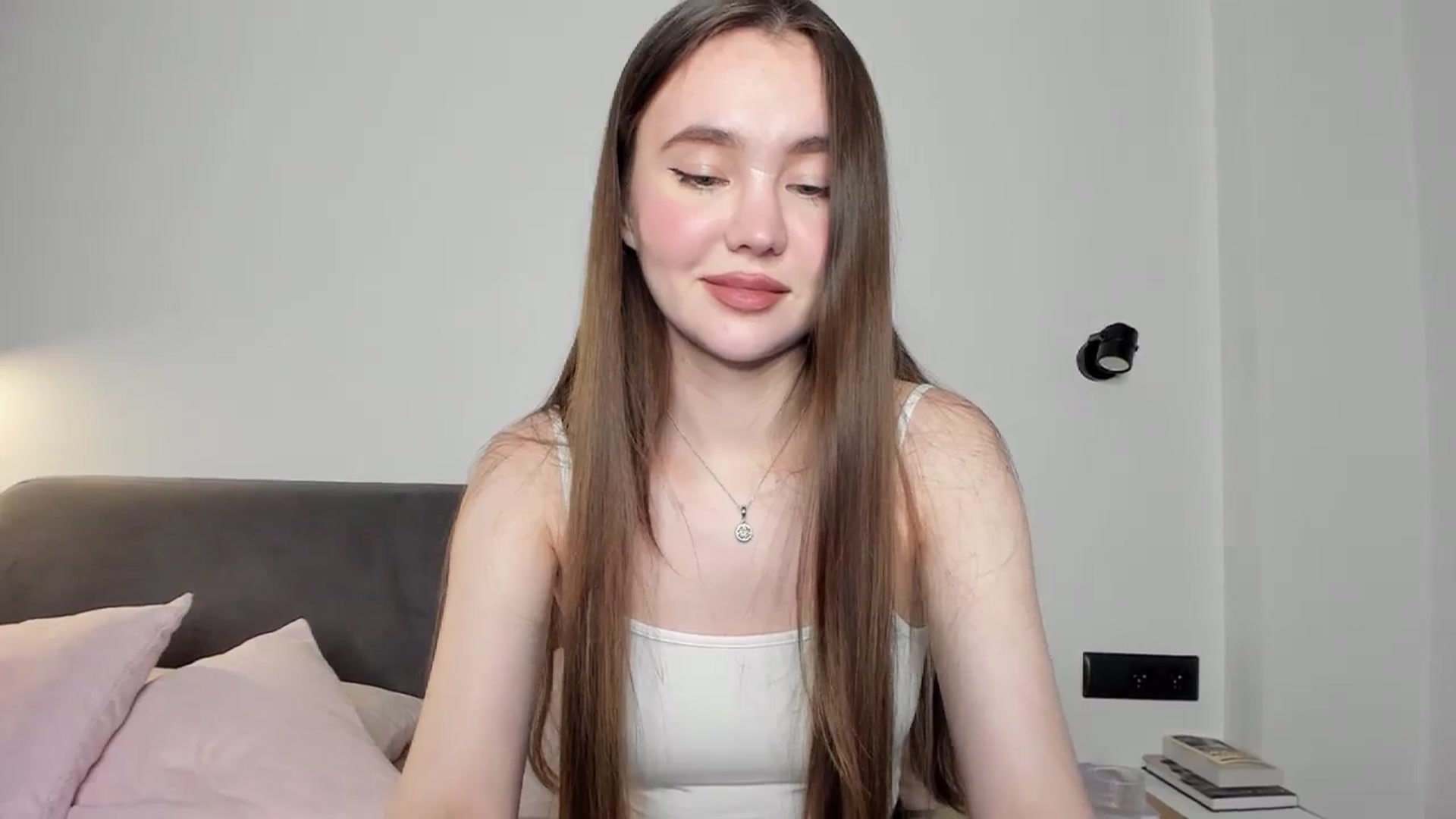 Gallery image thumbnail from SofiaShy's myfreecams stream on, 12/12/2023, 17:08 image 6 of 20