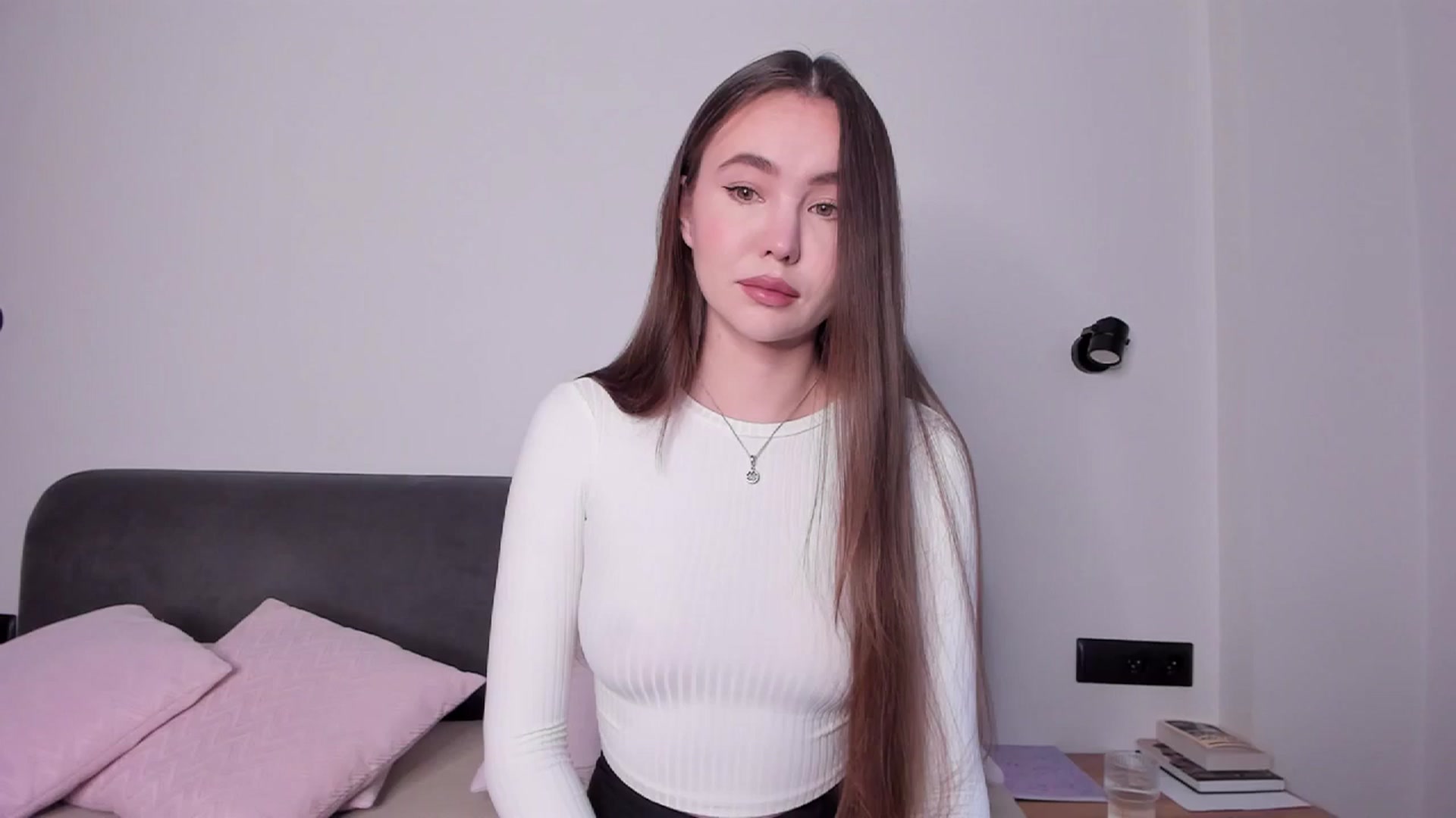 Gallery image thumbnail from SofiaShy's myfreecams stream on, 12/15/2023, 09:09 image 4 of 20