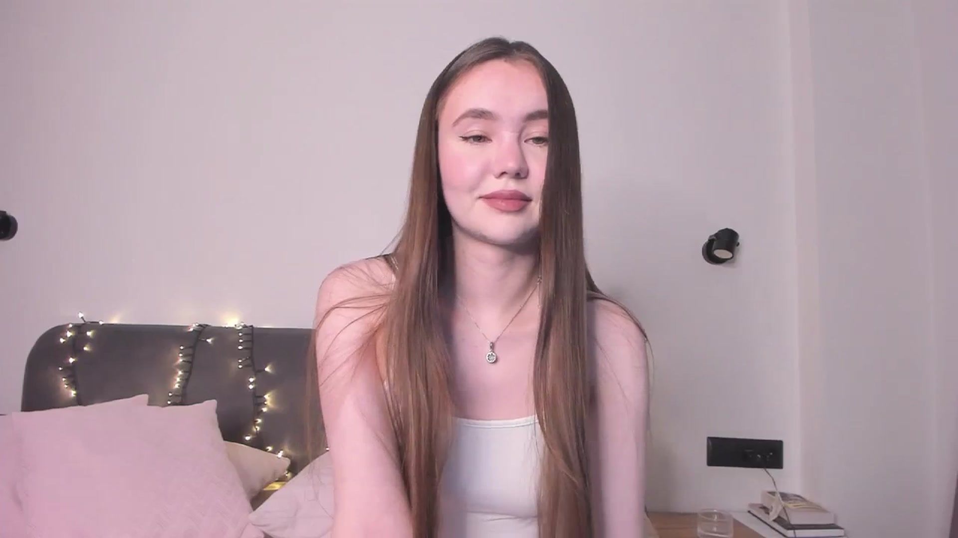 Gallery image thumbnail from SofiaShy's myfreecams stream on, 12/29/2023, 12:37 image 15 of 20