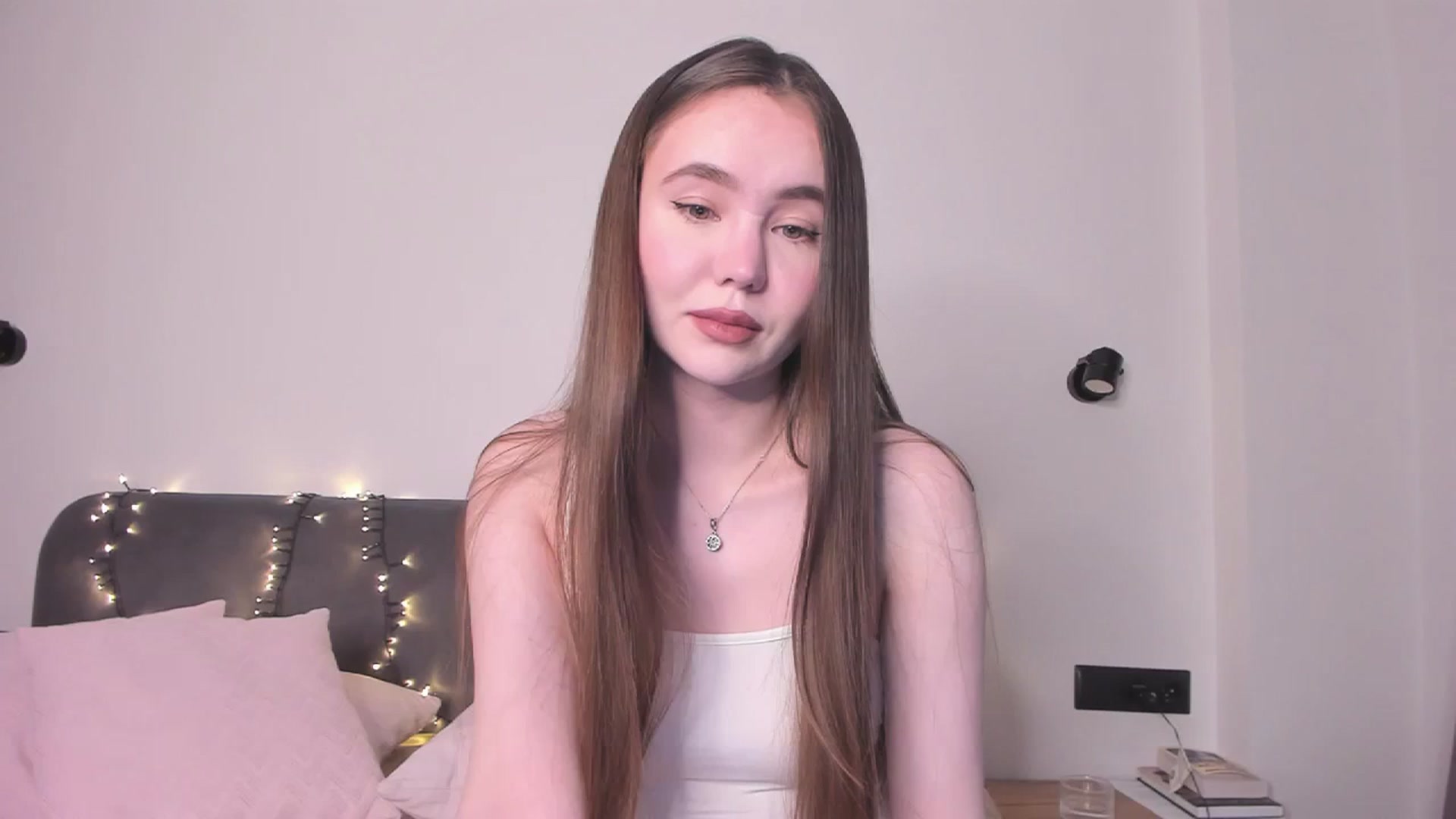 Gallery image thumbnail from SofiaShy's myfreecams stream on, 12/29/2023, 12:37 image 14 of 20