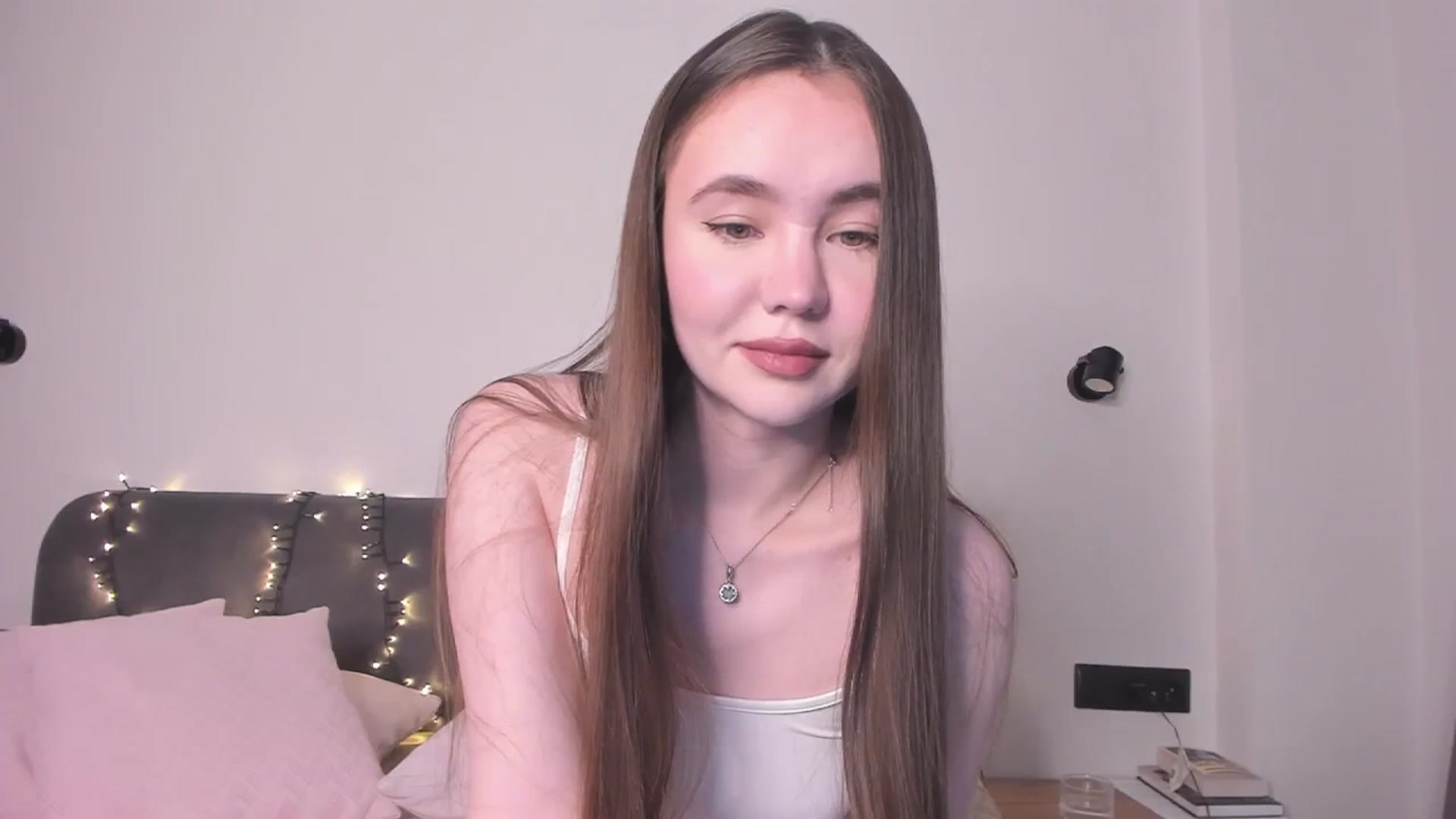 Gallery image thumbnail from SofiaShy's myfreecams stream on, 12/29/2023, 12:37 image 13 of 20