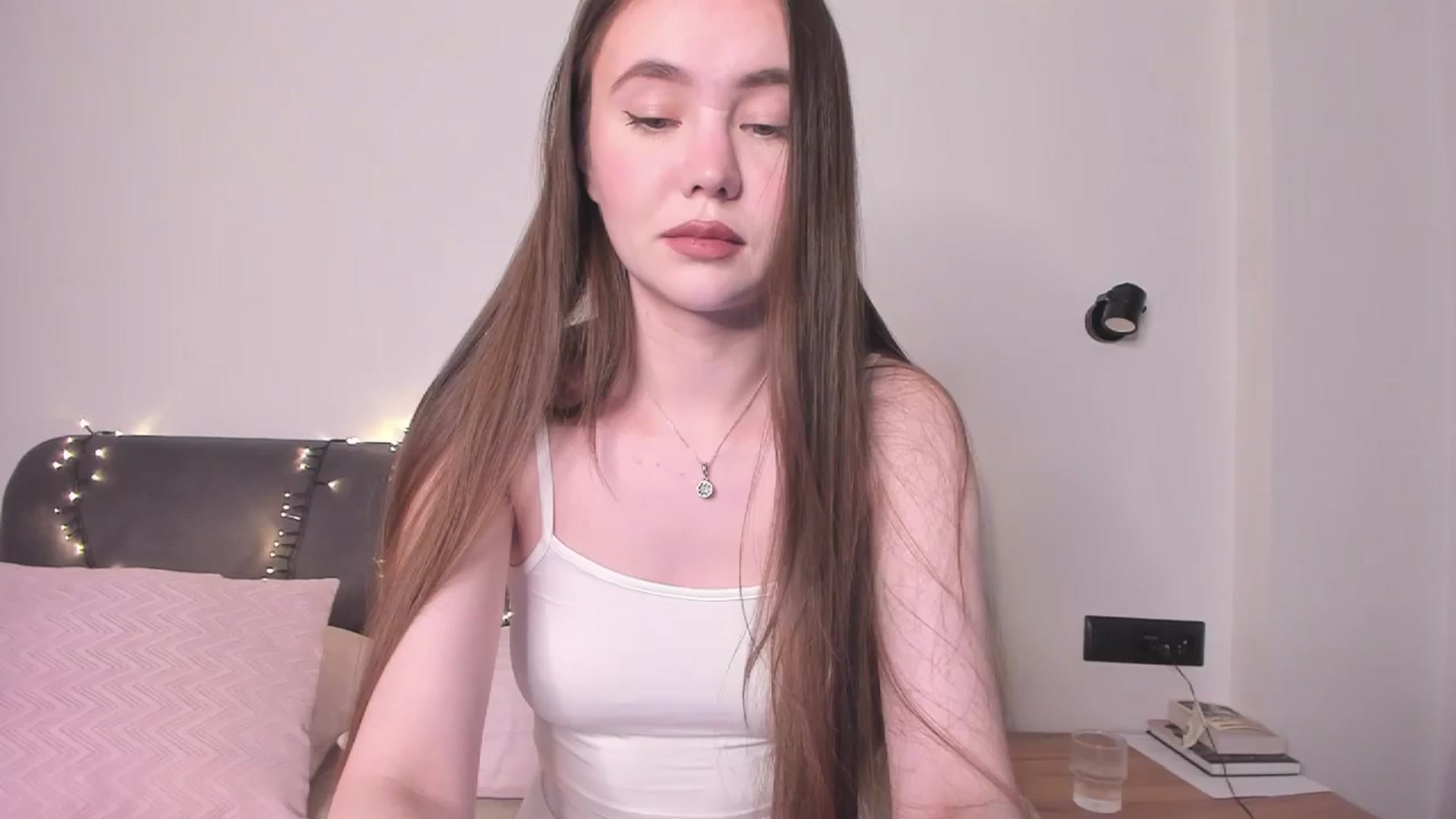 Gallery image thumbnail from SofiaShy's myfreecams stream on, 12/29/2023, 14:11 image 1 of 20