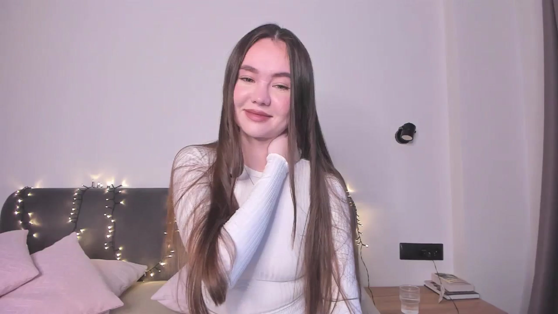 Gallery image thumbnail from SofiaShy's myfreecams stream on, 12/30/2023, 12:40 image 11 of 20