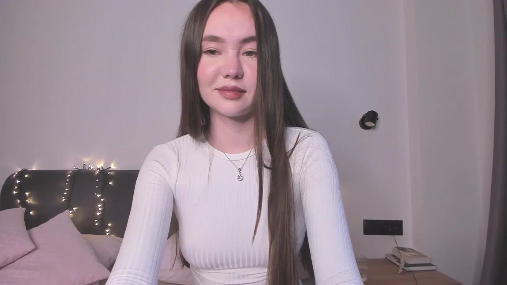 Gallery image thumbnail from SofiaShy's myfreecams stream on, 12/30/2023, 12:40 image 19 of 20