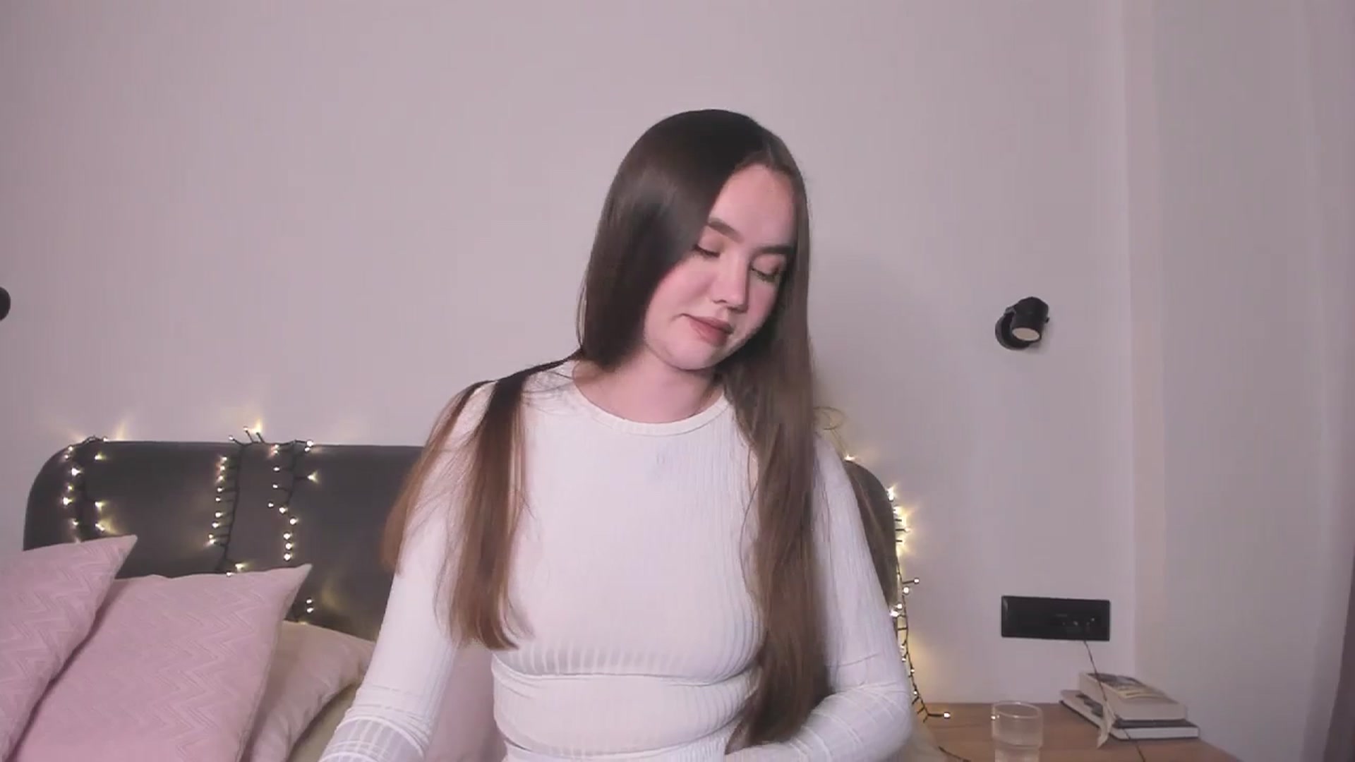 Gallery image thumbnail from SofiaShy's myfreecams stream on, 12/30/2023, 14:05 image 19 of 20
