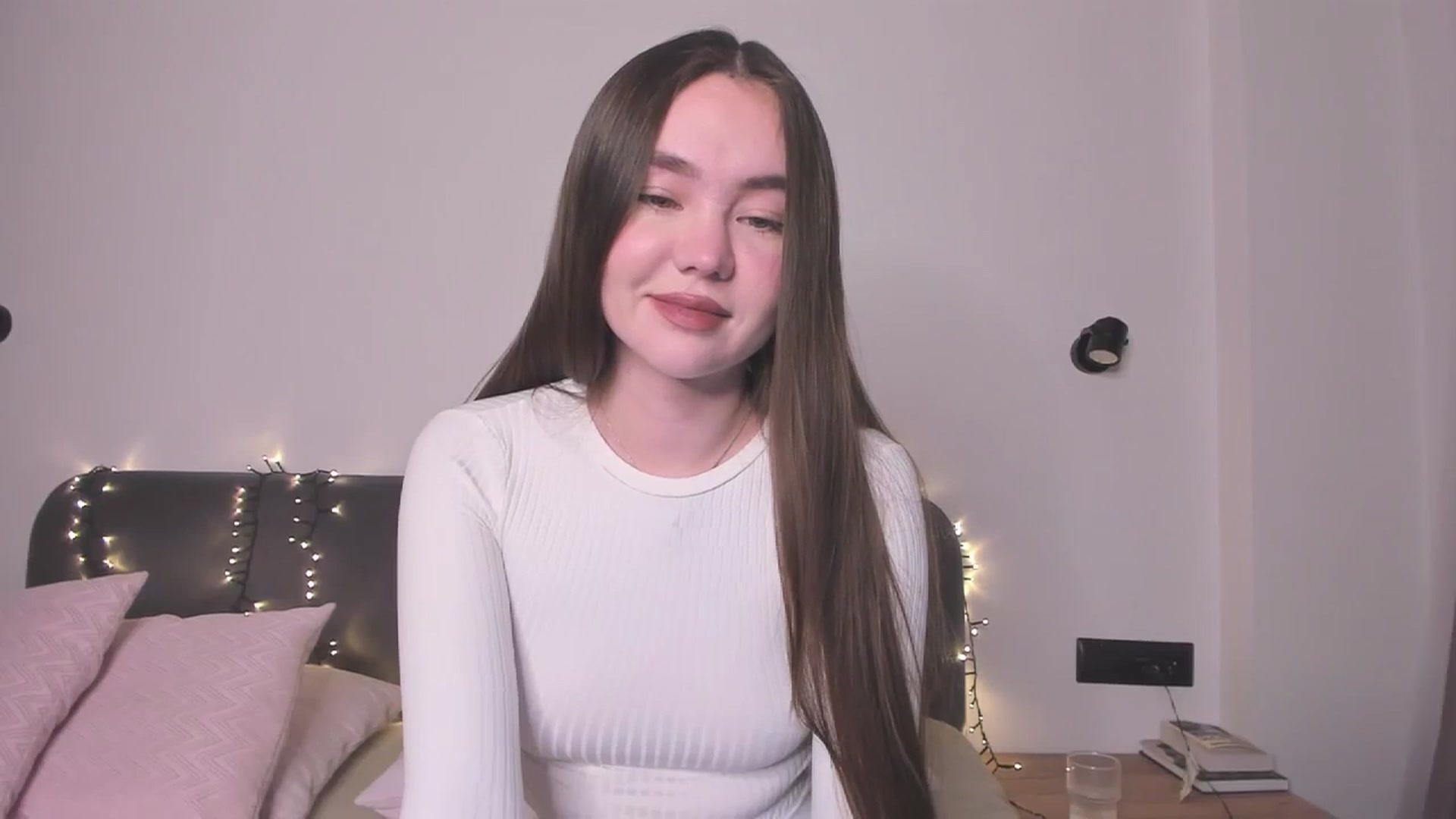Gallery image thumbnail from SofiaShy's myfreecams stream on, 12/30/2023, 14:05 image 17 of 20