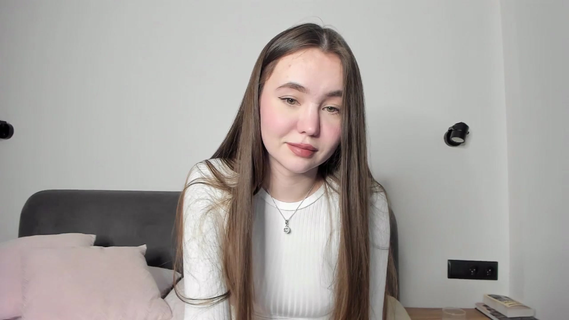 Gallery image thumbnail from SofiaShy's myfreecams stream on, 01/10/2024, 13:31 image 12 of 20
