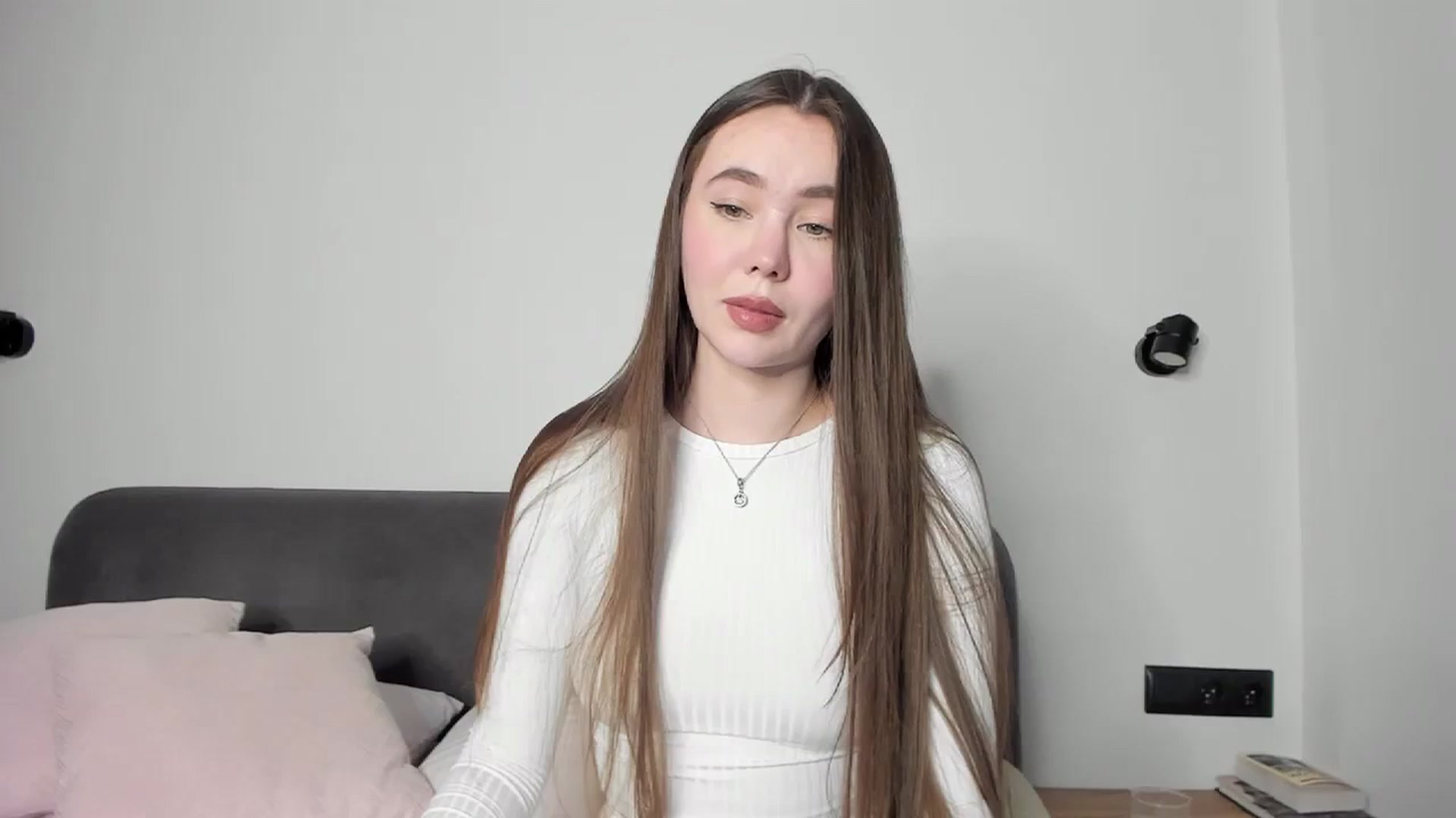 Gallery image thumbnail from SofiaShy's myfreecams stream on, 01/10/2024, 13:31 image 9 of 20
