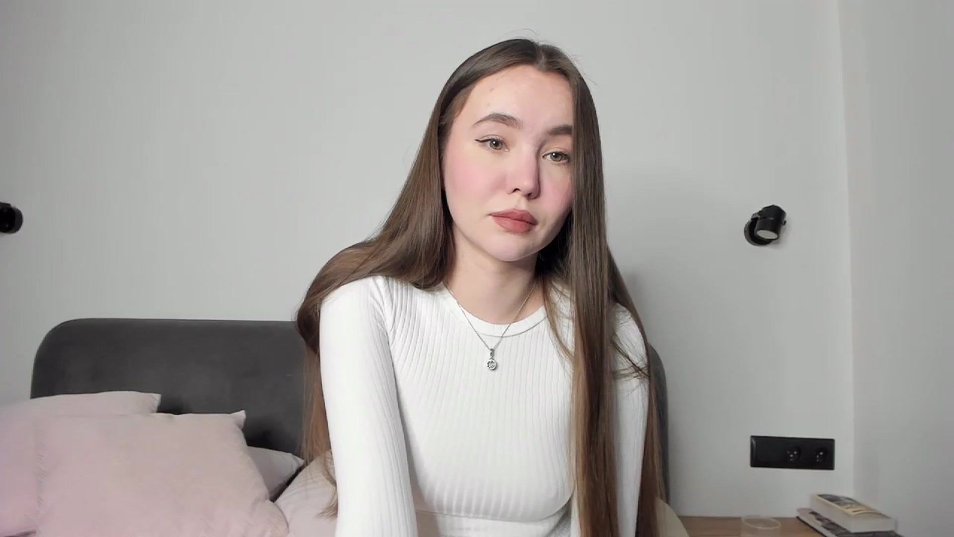 Gallery image thumbnail from SofiaShy's myfreecams stream on, 01/10/2024, 13:31 image 3 of 20