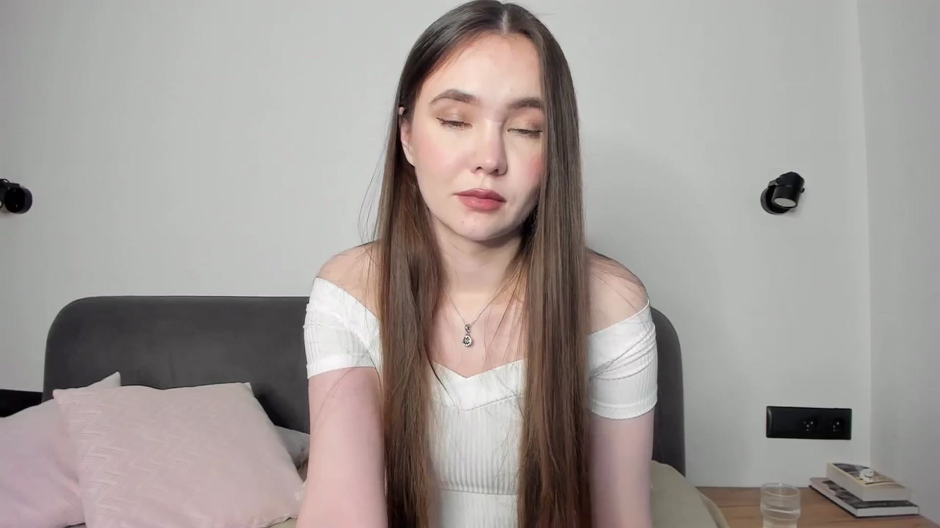 Gallery image thumbnail from SofiaShy's myfreecams stream on, 02/11/2024, 14:28 image 14 of 20