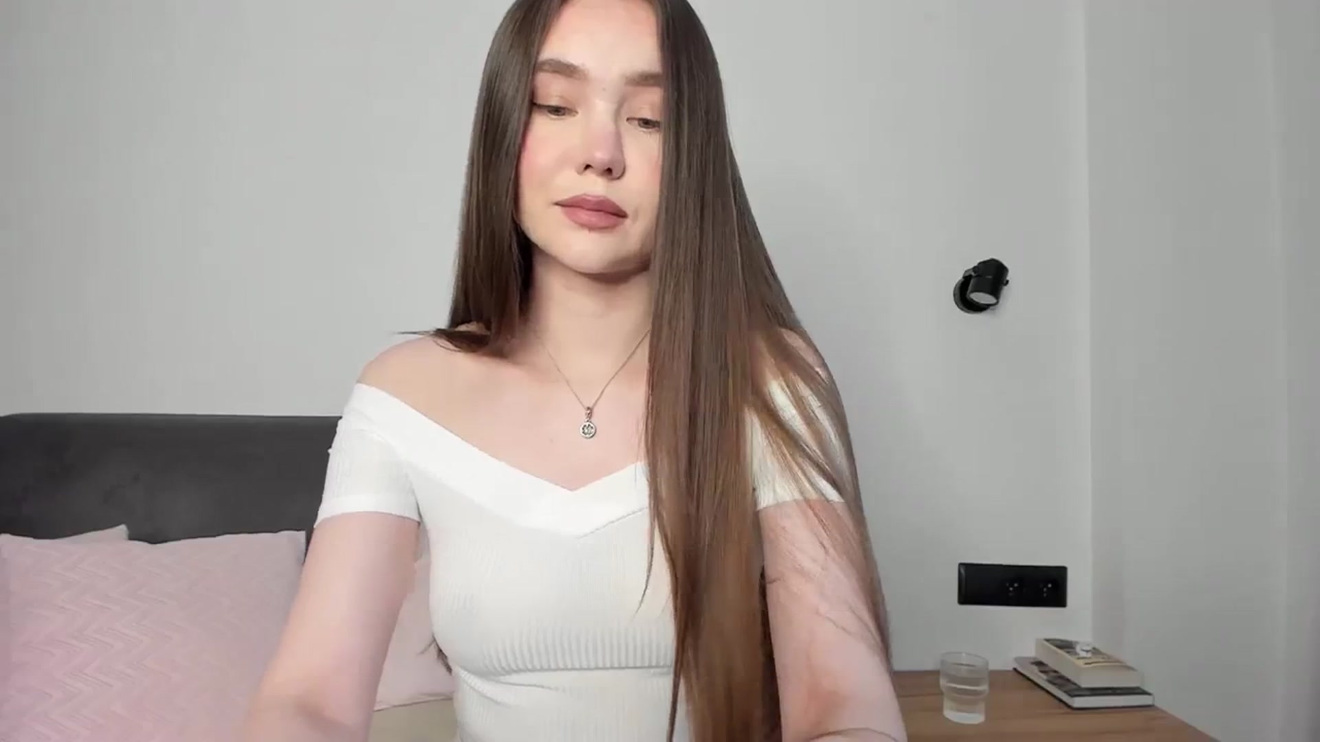 Gallery image thumbnail from SofiaShy's myfreecams stream on, 02/15/2024, 13:46 image 8 of 20