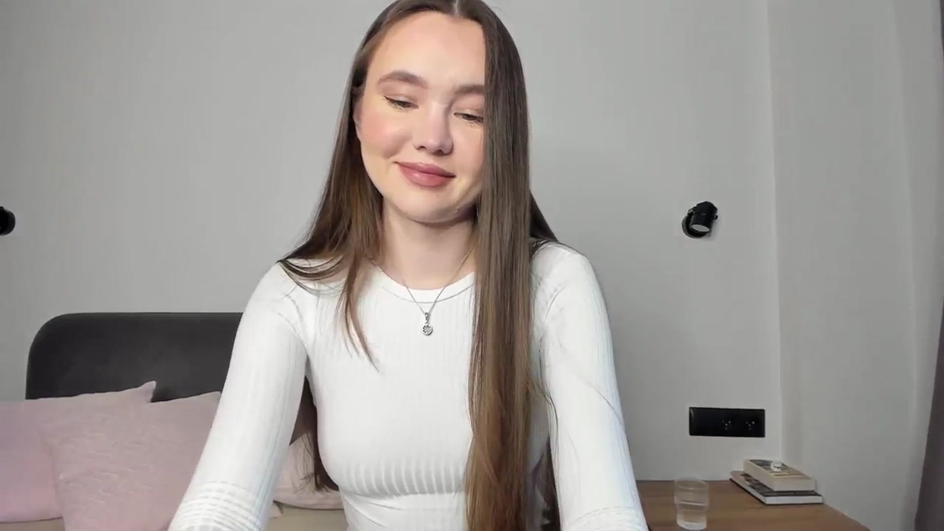 Gallery image thumbnail from SofiaShy's myfreecams stream on, 02/27/2024, 14:17 image 9 of 20