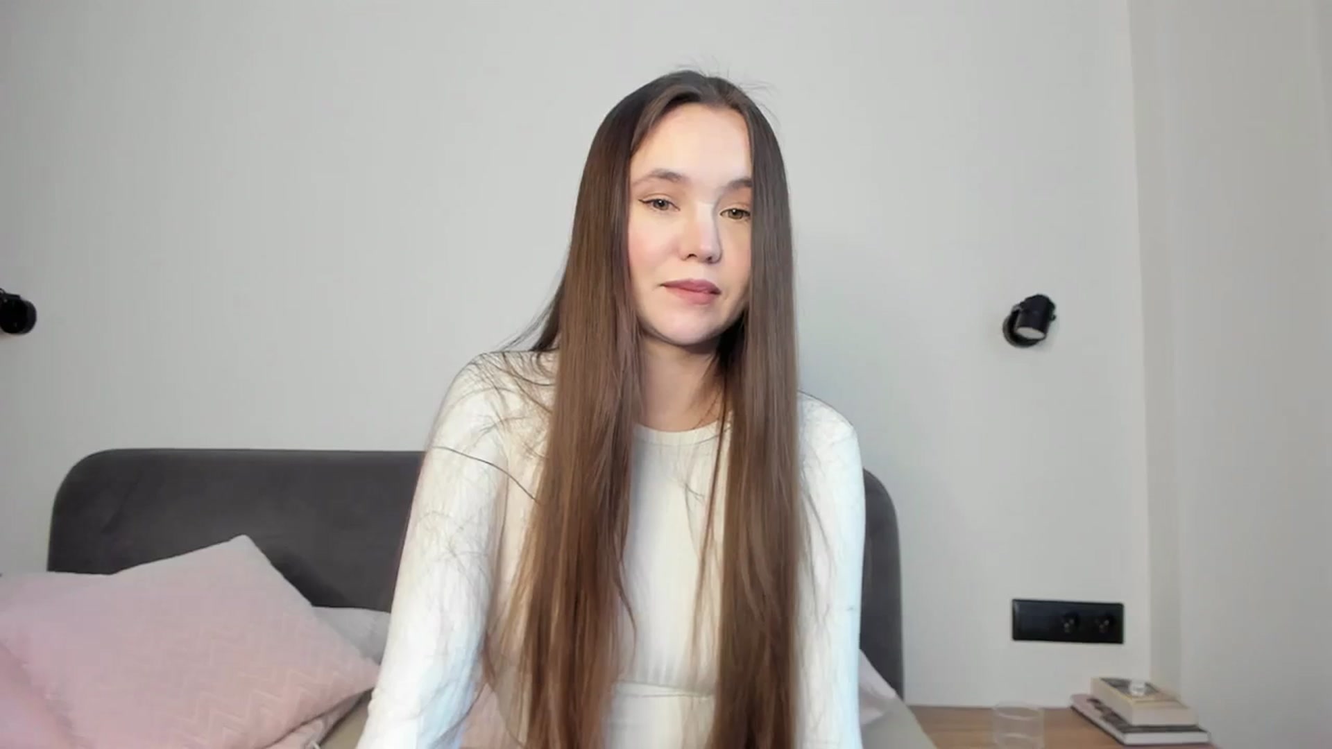 Gallery image thumbnail from SofiaShy's myfreecams stream on, 03/10/2024, 13:08 image 16 of 20