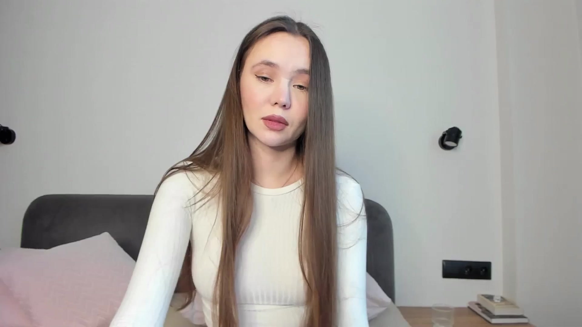 Gallery image thumbnail from SofiaShy's myfreecams stream on, 03/10/2024, 13:08 image 6 of 20