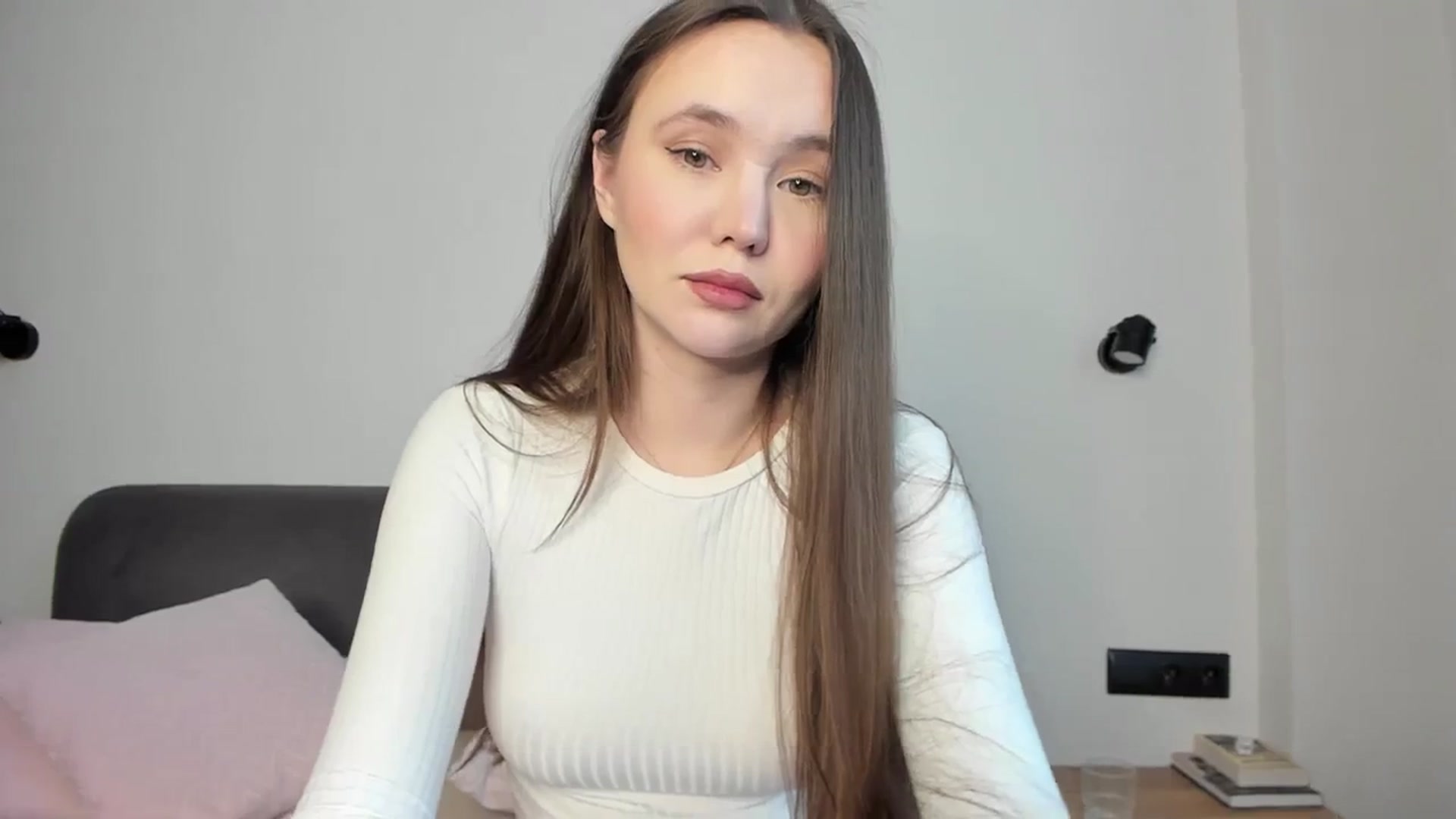 Gallery image thumbnail from SofiaShy's myfreecams stream on, 03/10/2024, 13:08 image 5 of 20