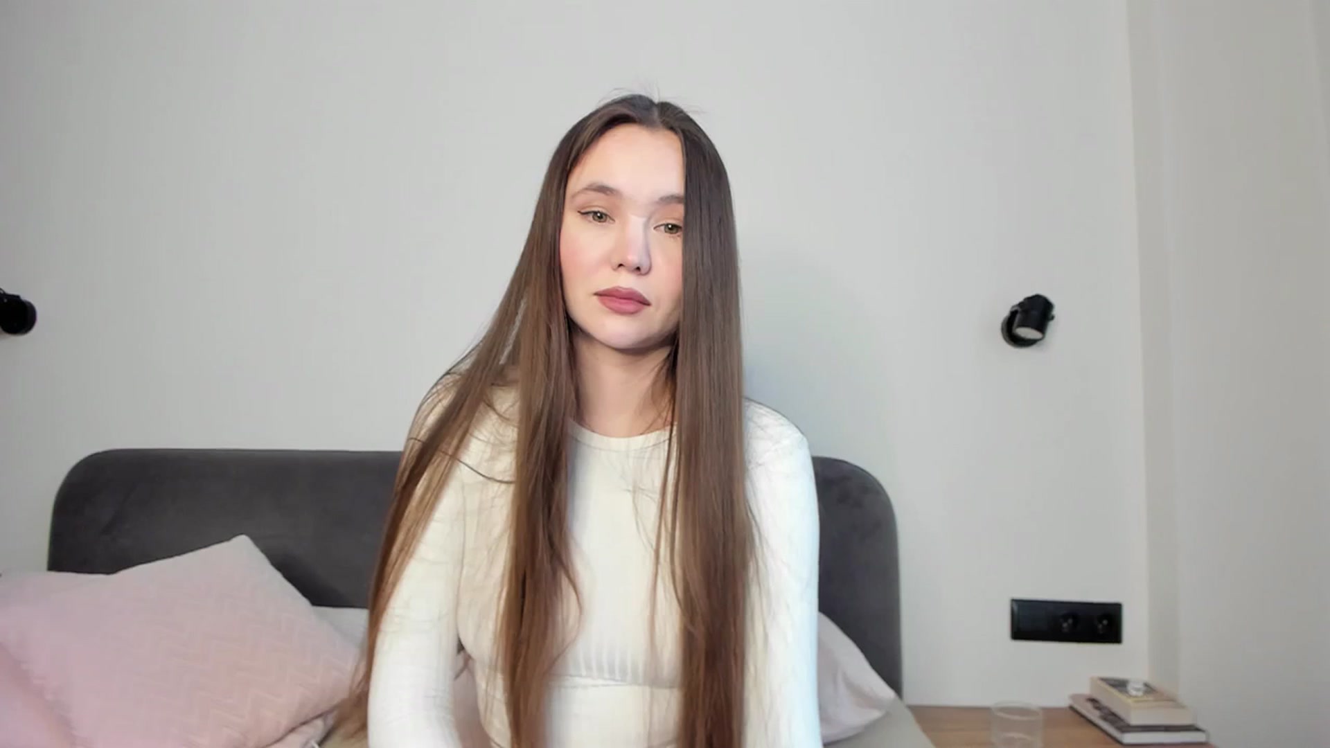 Gallery image thumbnail from SofiaShy's myfreecams stream on, 03/10/2024, 13:08 image 15 of 20