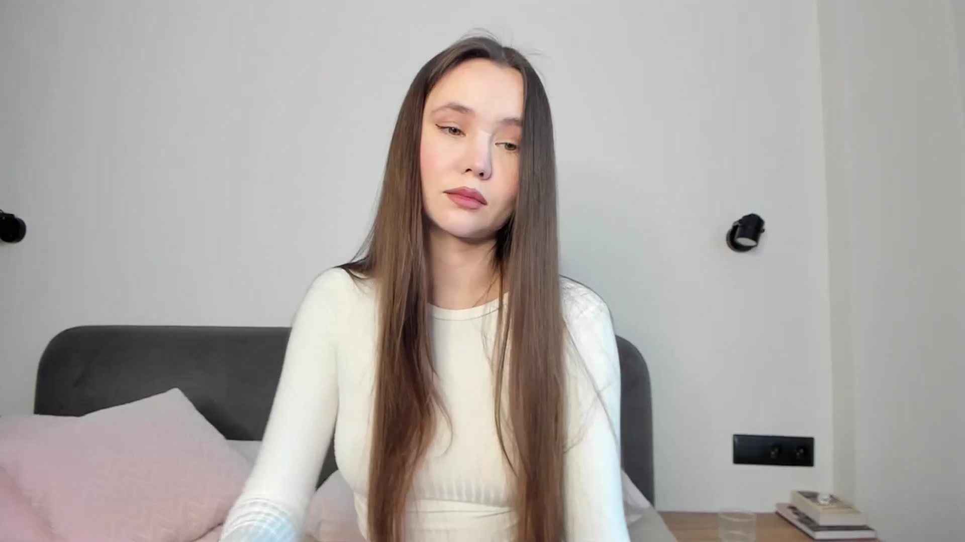 Gallery image thumbnail from SofiaShy's myfreecams stream on, 03/10/2024, 13:08 image 11 of 20