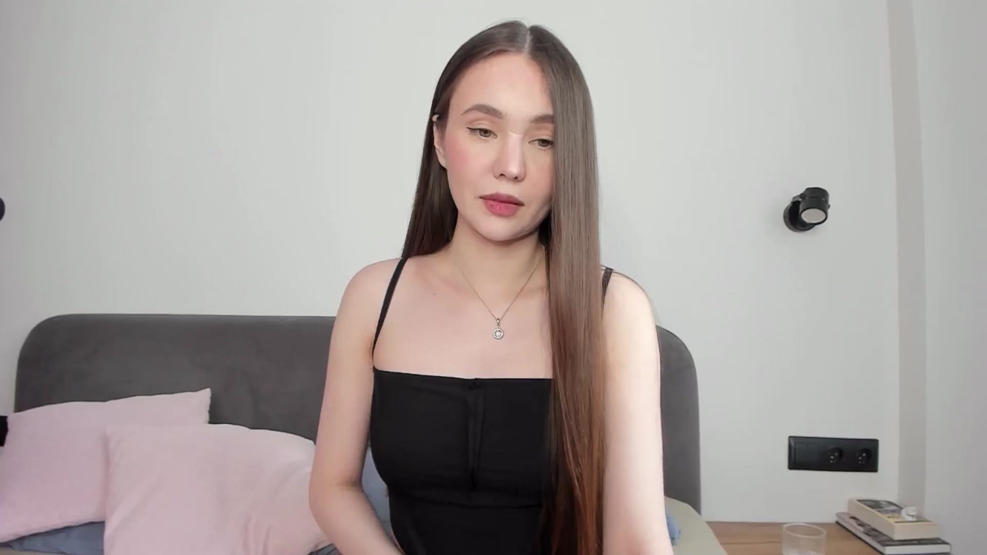 Gallery image thumbnail from SofiaShy's myfreecams stream on, 05/08/2024, 13:57 image 13 of 20