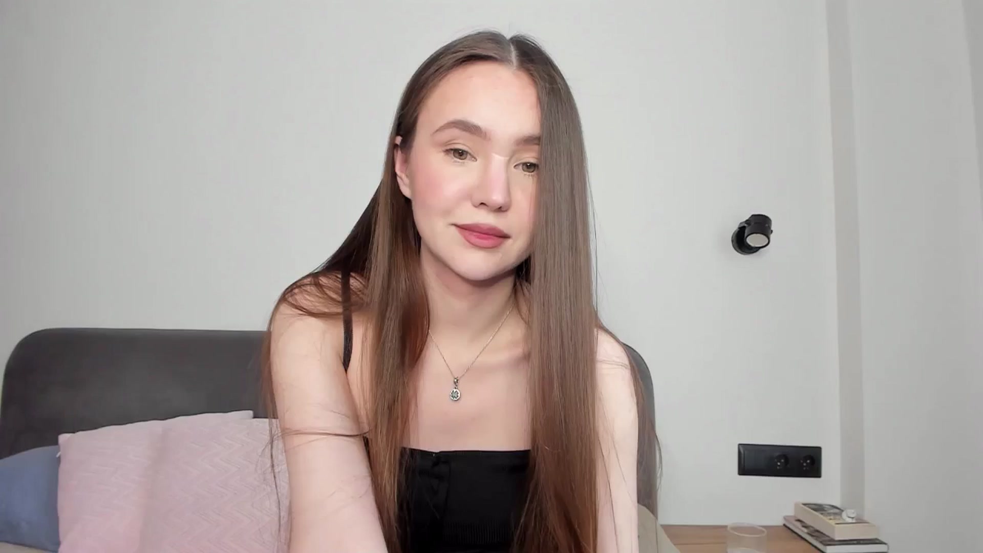 Gallery image thumbnail from SofiaShy's myfreecams stream on, 05/10/2024, 13:27 image 10 of 20