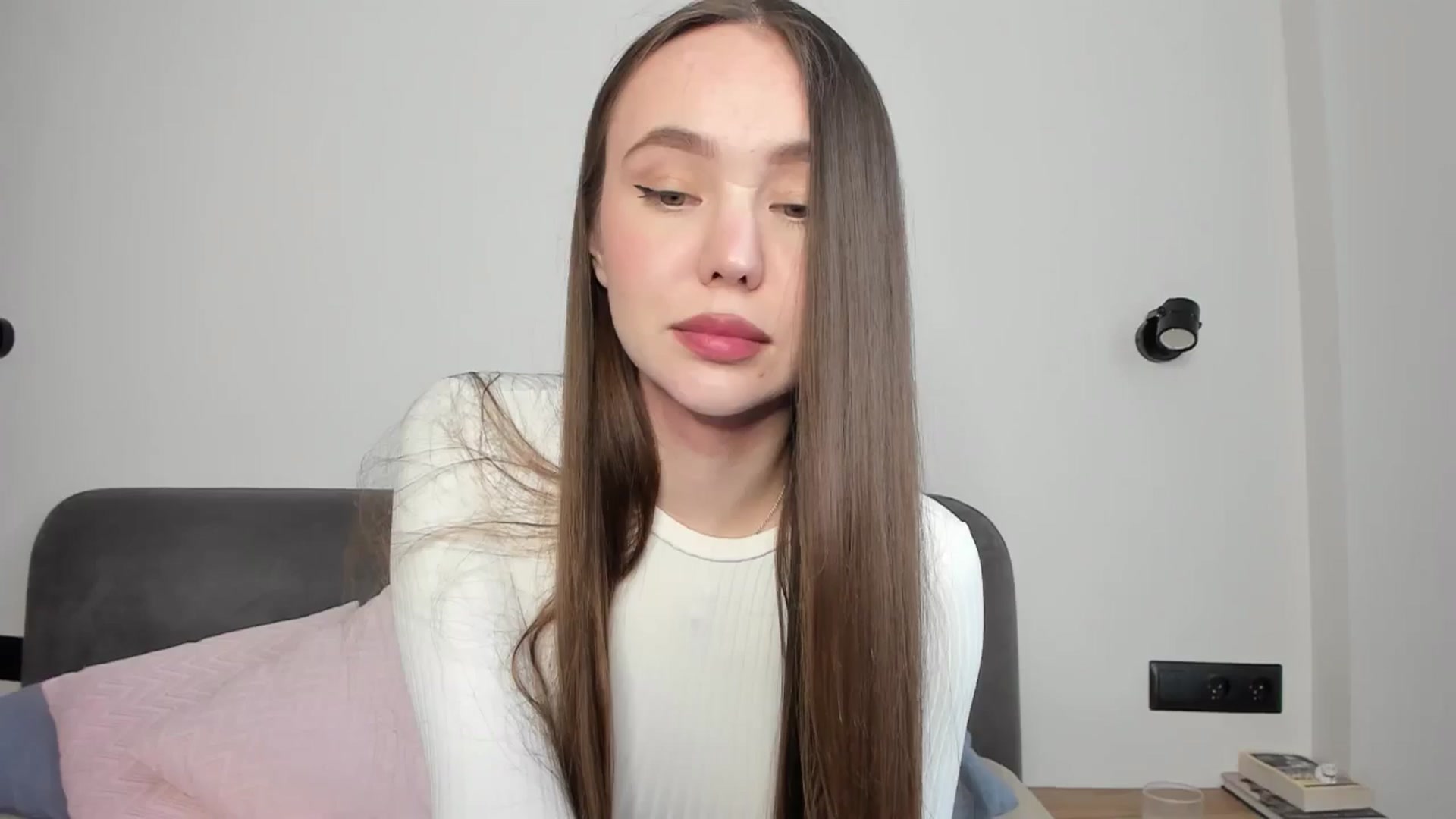 Gallery image thumbnail from SofiaShy's myfreecams stream on, 05/12/2024, 13:58 image 15 of 20