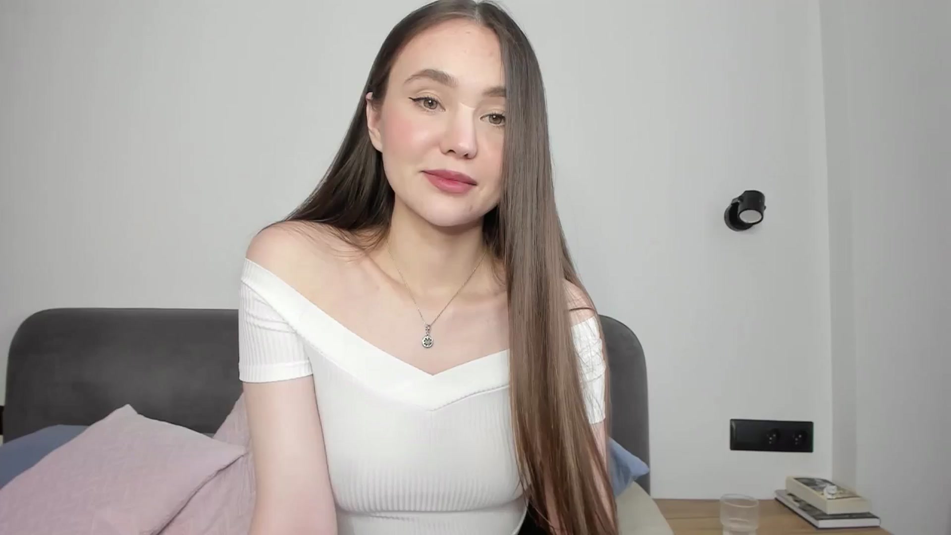 Gallery image thumbnail from SofiaShy's myfreecams stream on, 05/21/2024, 14:33 image 15 of 20