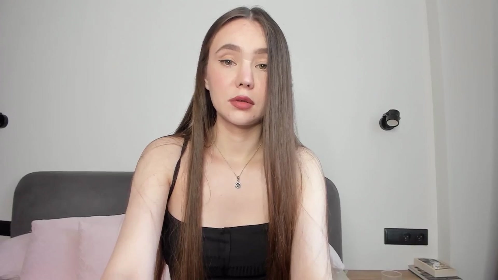 Gallery image thumbnail from SofiaShy's myfreecams stream on, 05/25/2024, 13:36 image 16 of 20
