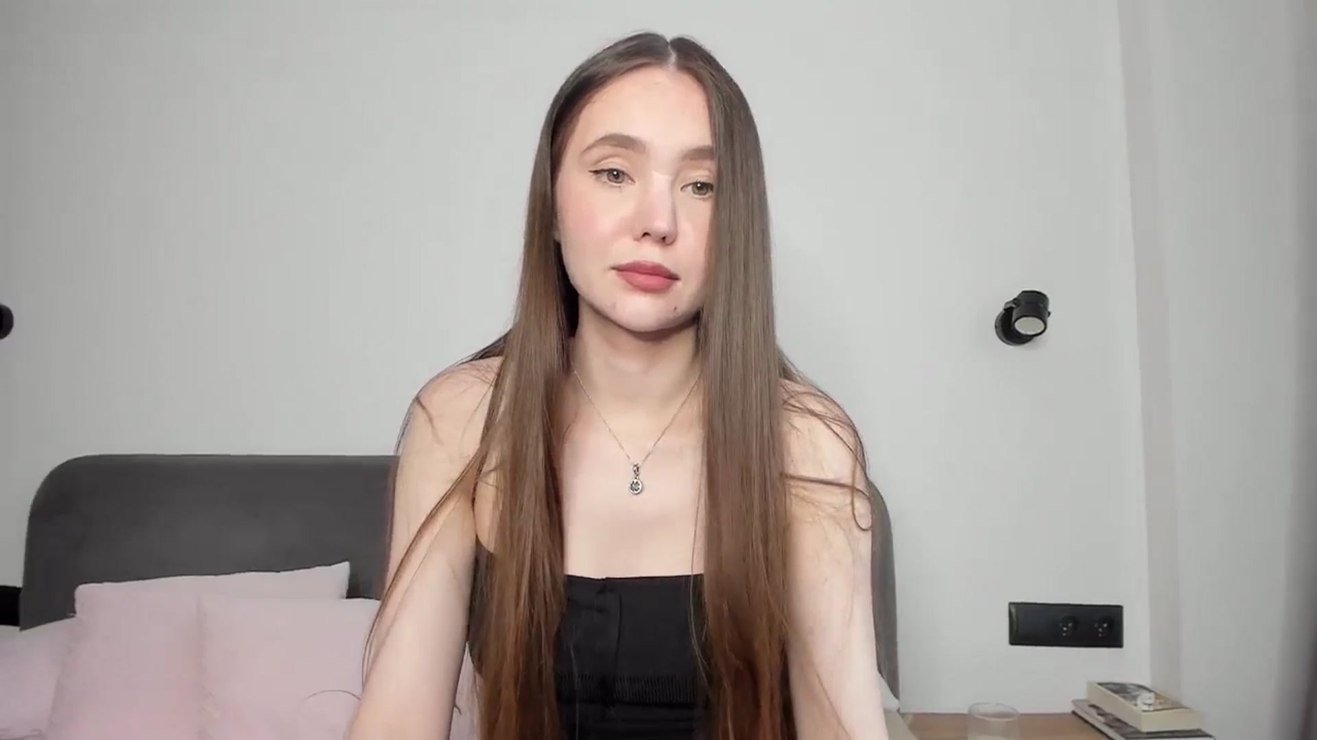 Gallery image thumbnail from SofiaShy's myfreecams stream on, 05/25/2024, 14:40 image 19 of 20