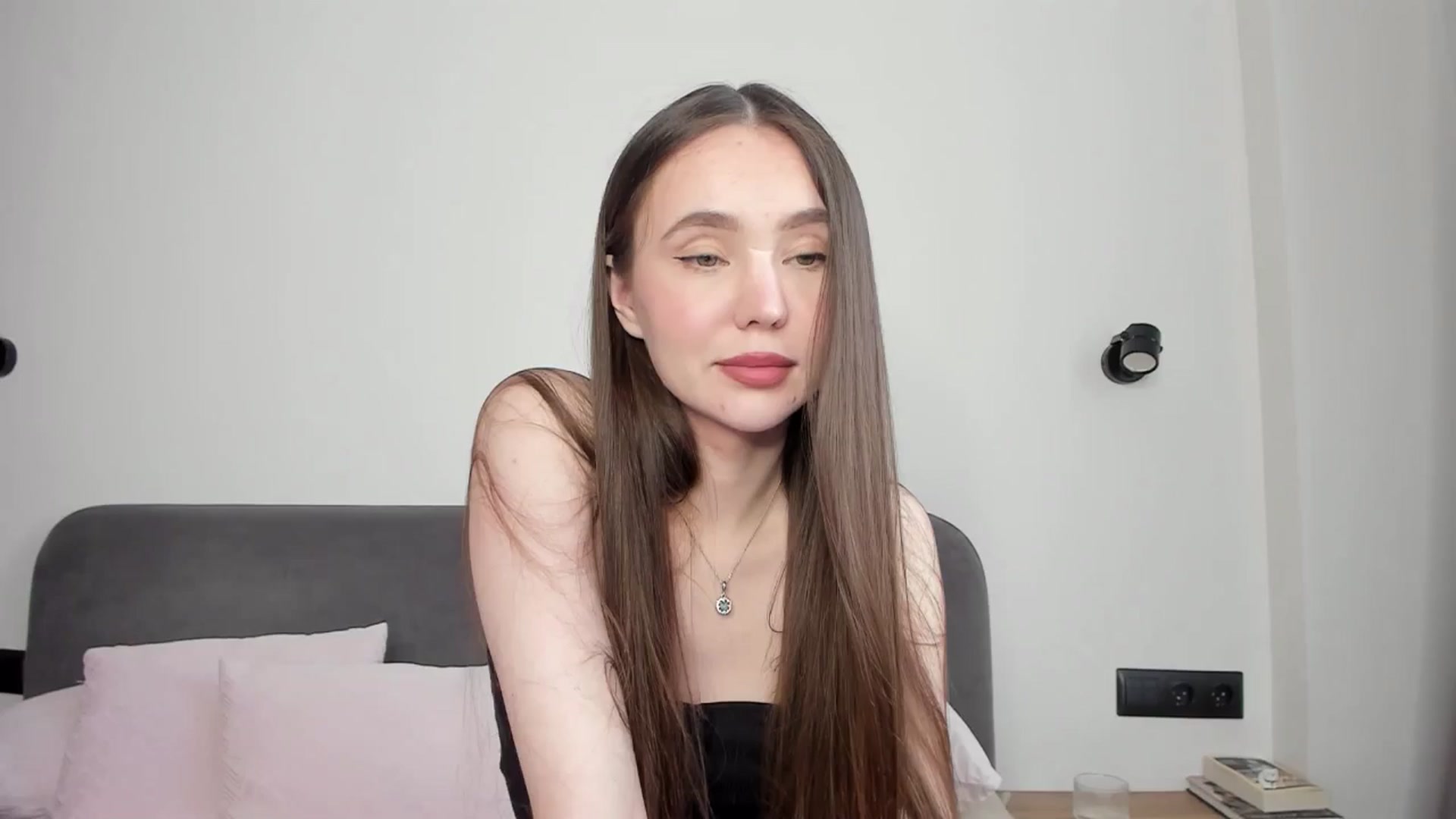 Gallery image thumbnail from SofiaShy's myfreecams stream on, 05/25/2024, 14:40 image 9 of 20
