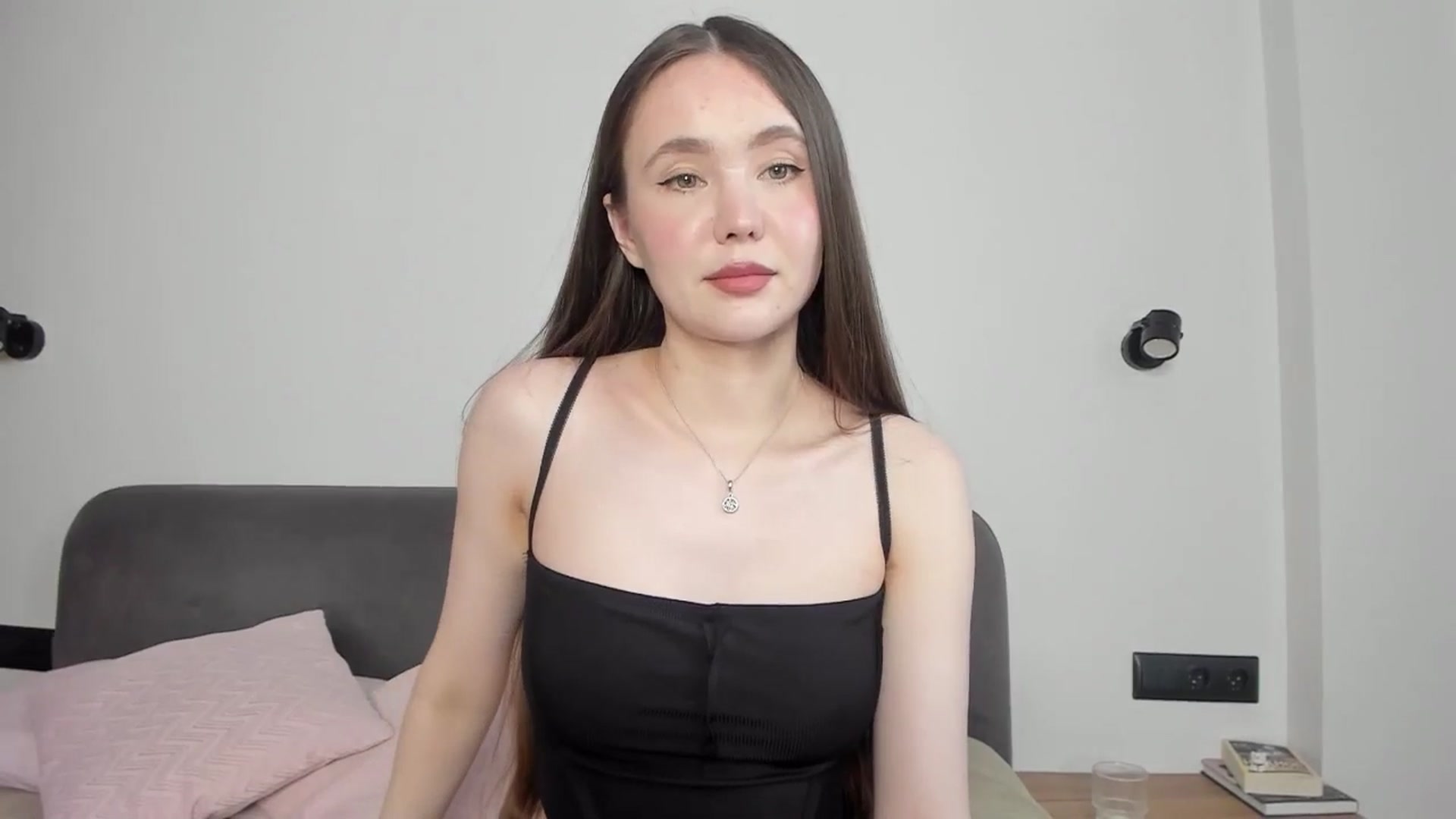 Gallery image thumbnail from SofiaShy's myfreecams stream on, 05/29/2024, 14:09 image 17 of 20