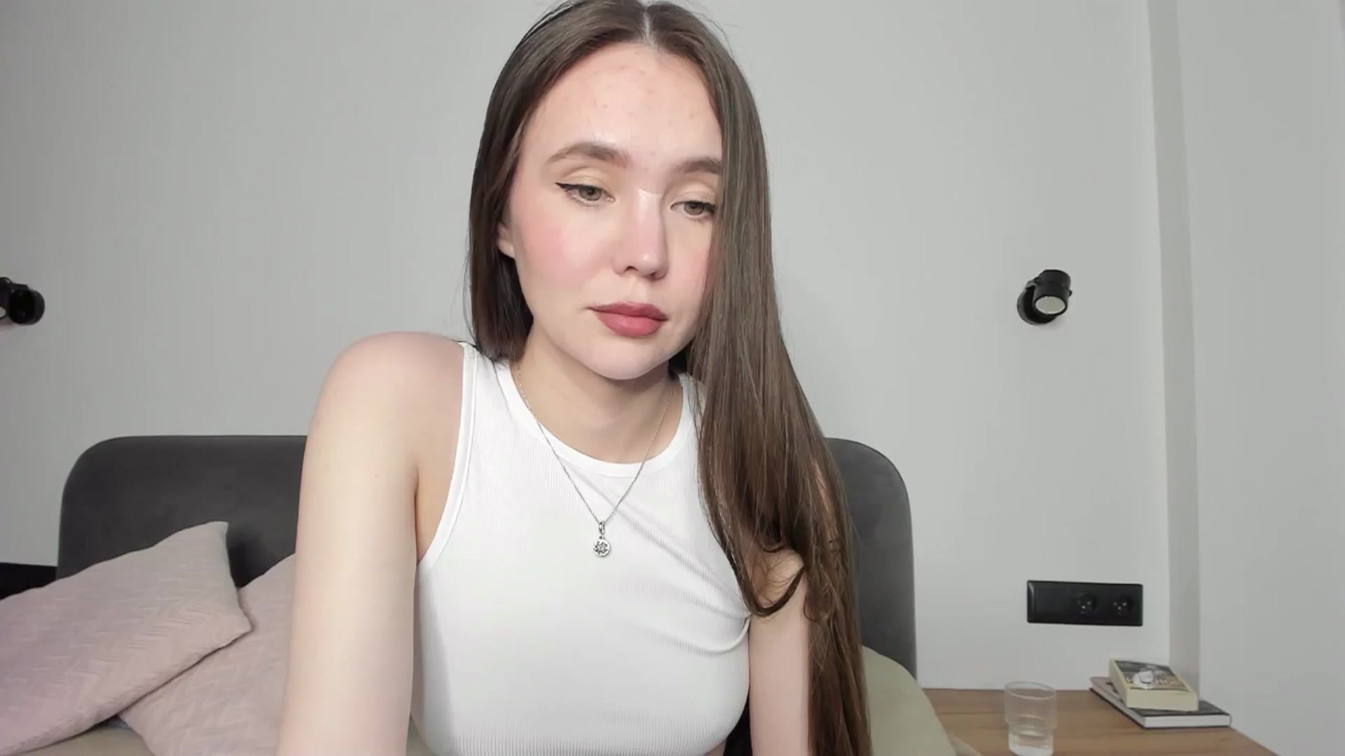 Gallery image thumbnail from SofiaShy's myfreecams stream on, 06/06/2024, 14:29 image 1 of 20
