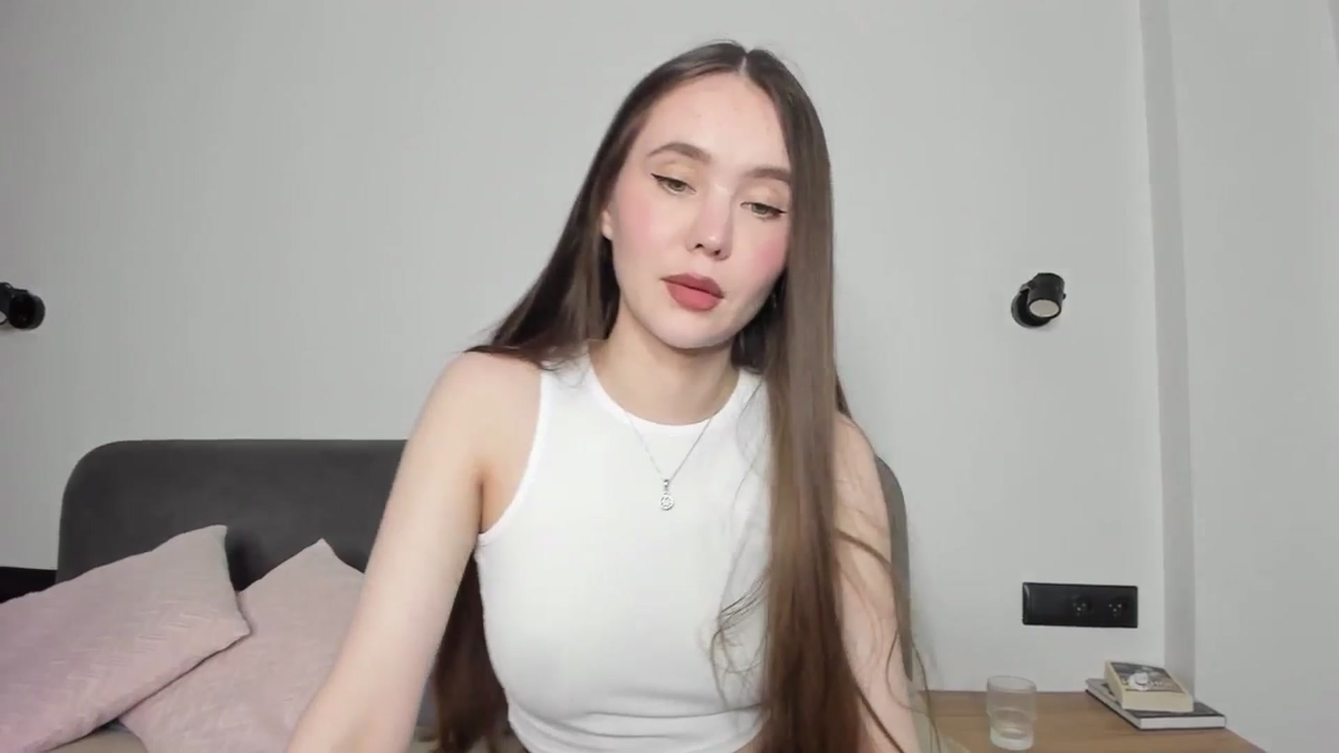 Gallery image thumbnail from SofiaShy's myfreecams stream on, 06/06/2024, 14:29 image 17 of 20