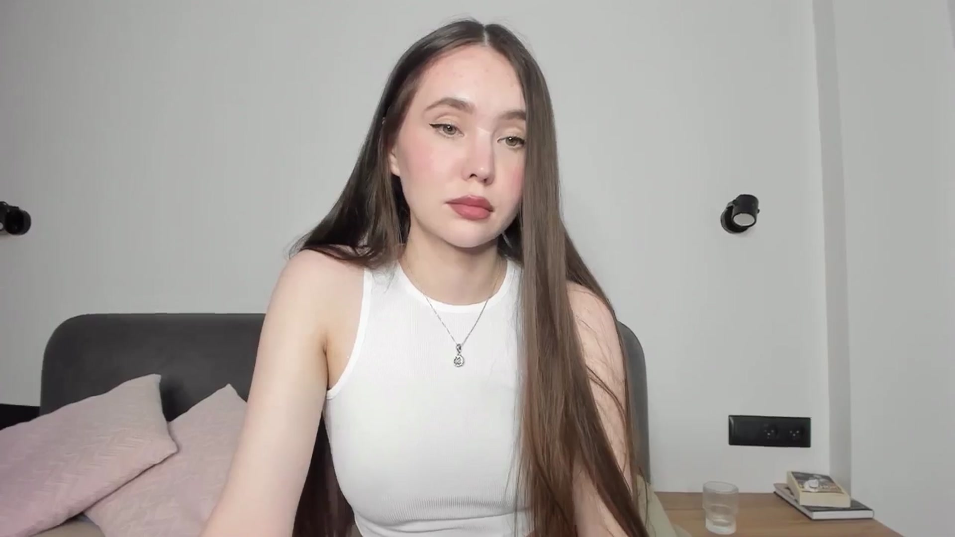 Gallery image thumbnail from SofiaShy's myfreecams stream on, 06/06/2024, 14:29 image 18 of 20