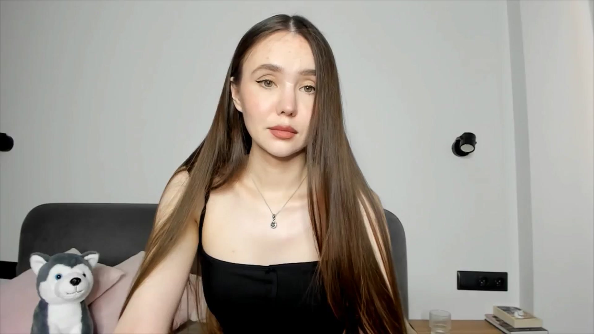 Gallery image thumbnail from SofiaShy's myfreecams stream on, 06/19/2024, 14:37 image 8 of 20