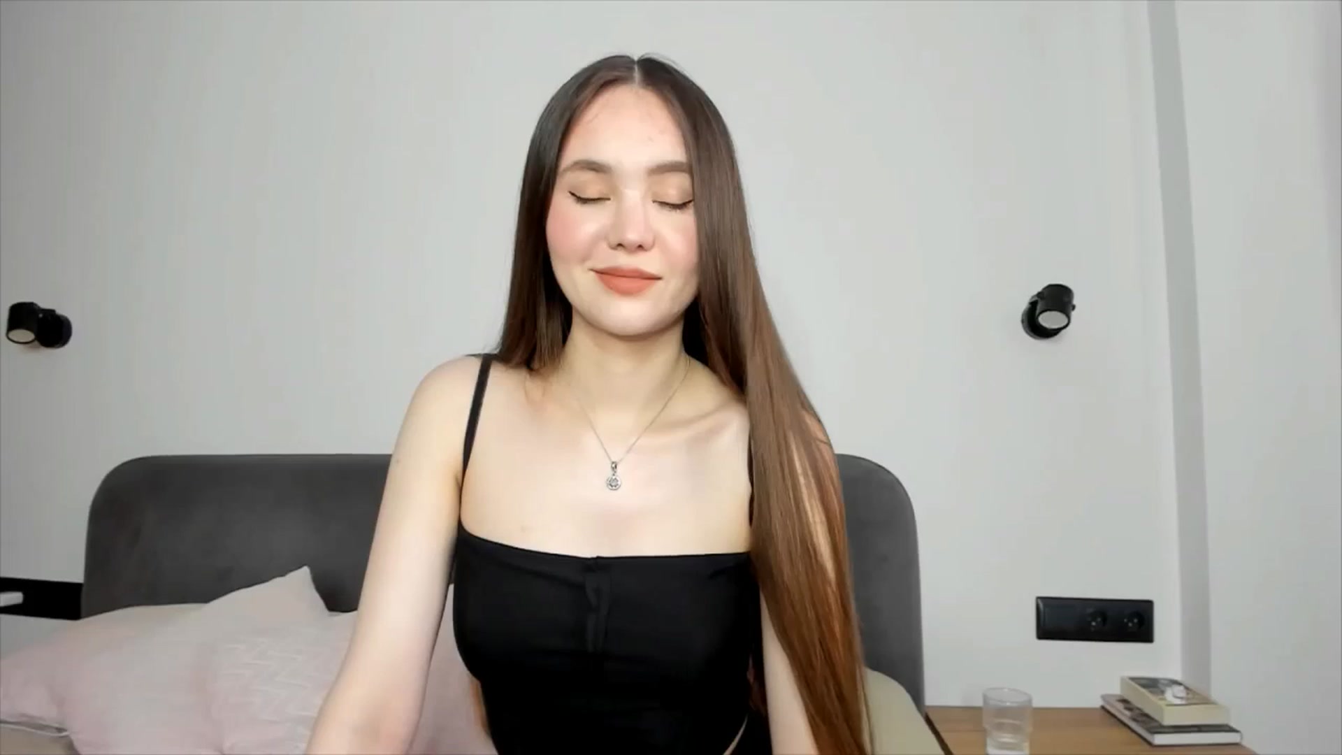 Gallery image thumbnail from SofiaShy's myfreecams stream on, 06/22/2024, 15:00 image 5 of 20