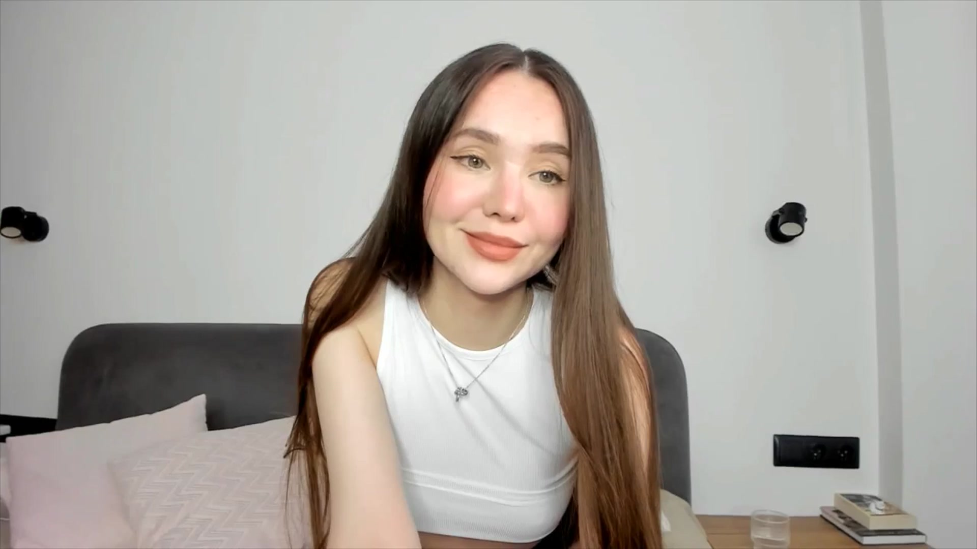 Gallery image thumbnail from SofiaShy's myfreecams stream on, 06/23/2024, 15:21 image 11 of 20
