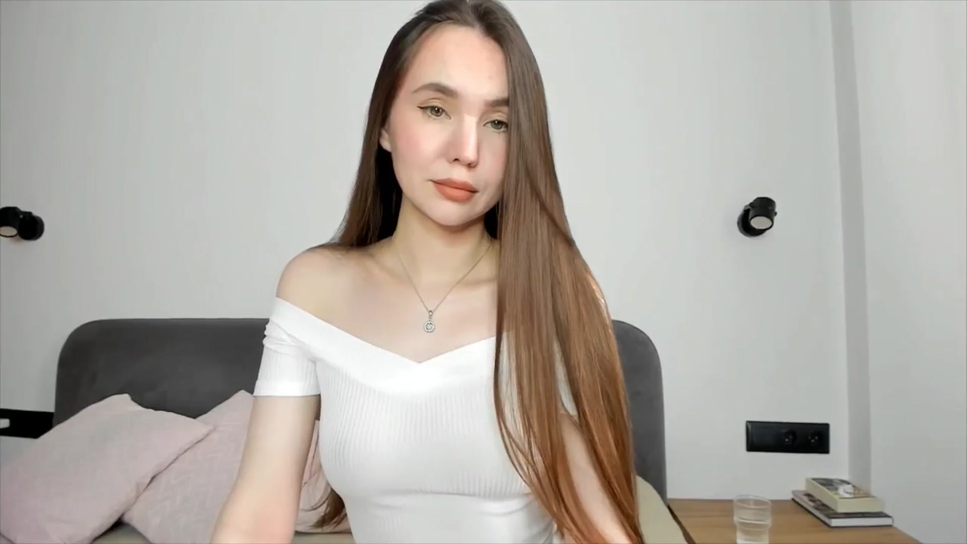 Gallery image thumbnail from SofiaShy's myfreecams stream on, 06/24/2024, 13:27 image 17 of 20