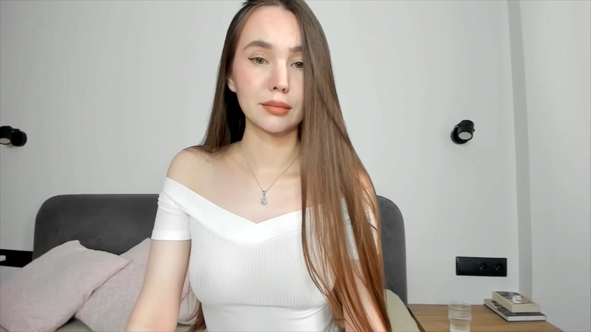Gallery image thumbnail from SofiaShy's myfreecams stream on, 06/24/2024, 13:27 image 18 of 20